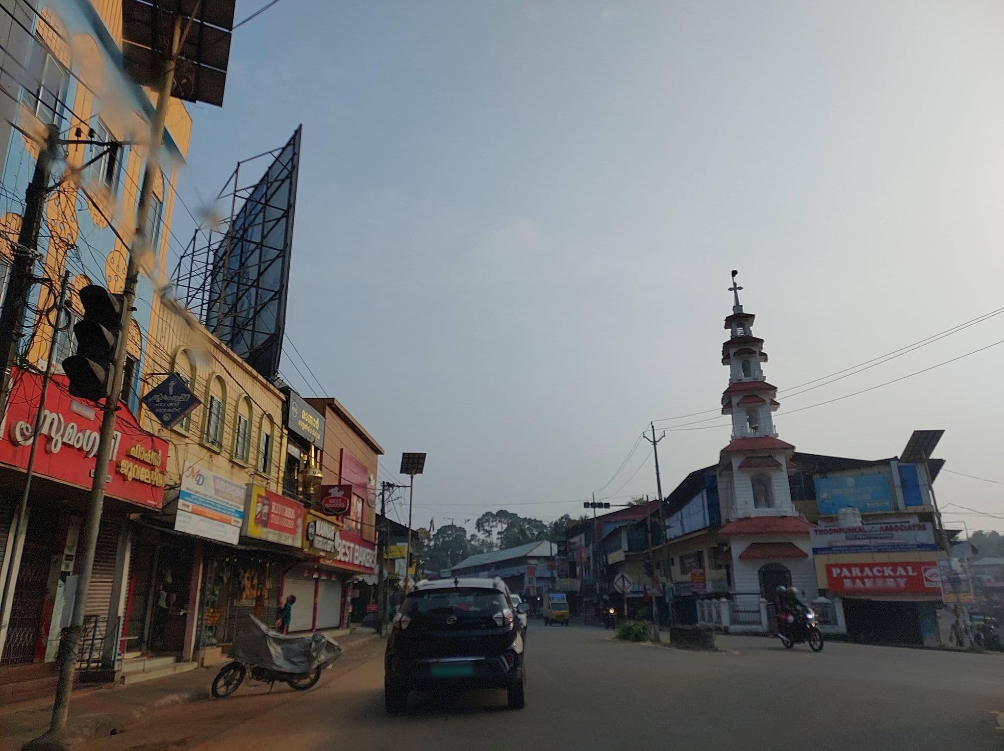 Street view near Bindhu Hotel,Karukachal, Puthuppally — © V15 (CC BY-SA · Mapillary)