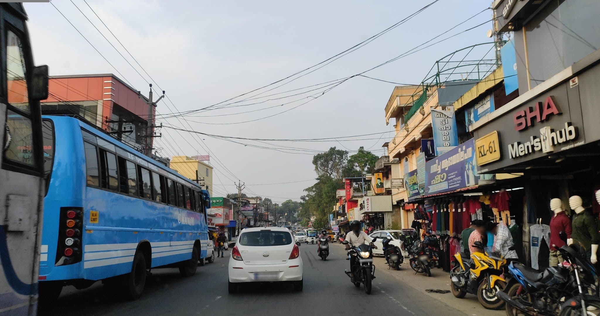 Street view near Hotel Sana, Thodiyoor — © V15 (CC BY-SA · Mapillary)