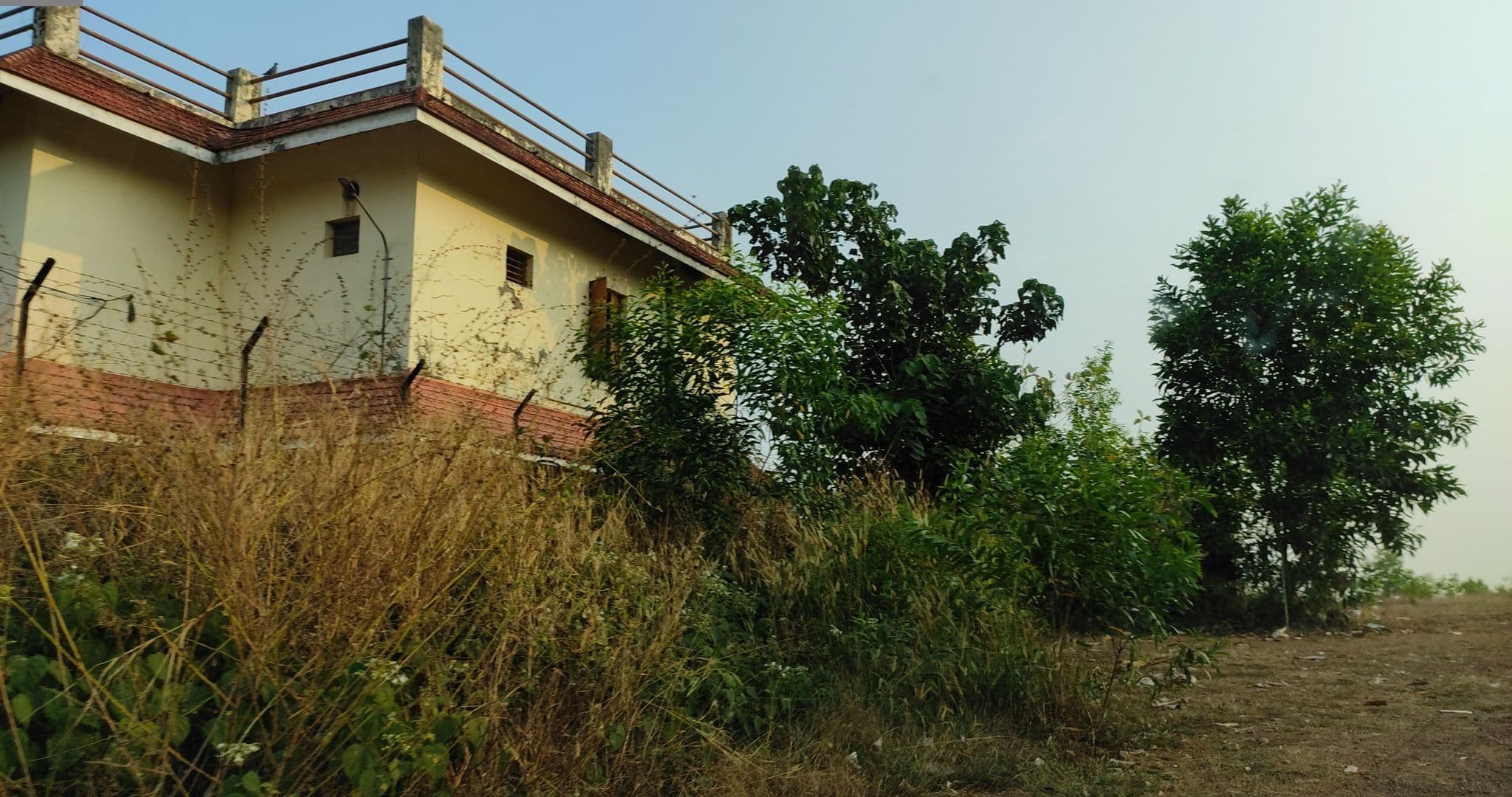 Street view near Kumbalathu Sankupillai Memorial Devasam Board College Womens Hostel, Thodiyoor — © V15 (CC BY-SA · Mapillary)