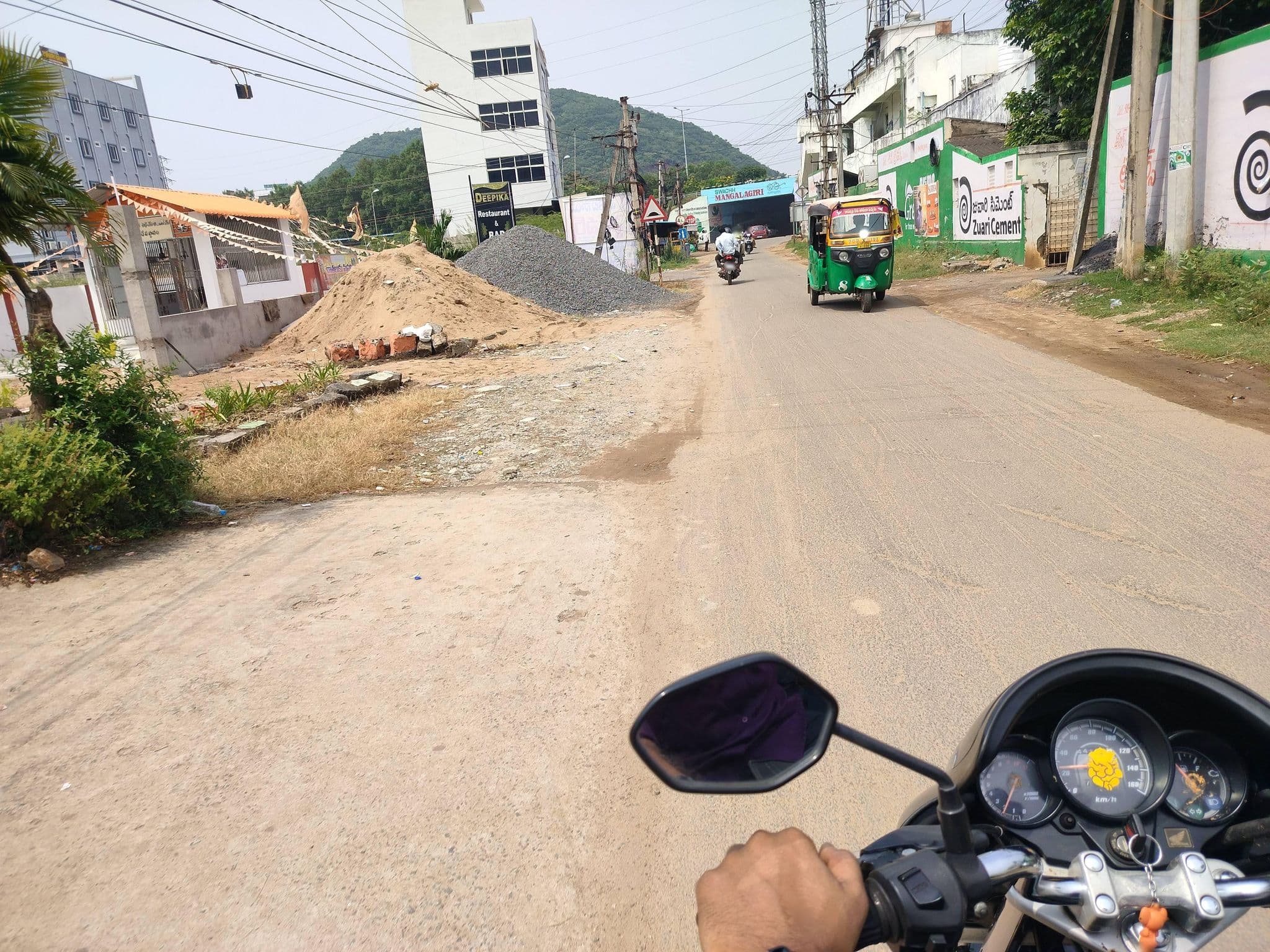 Street view near deepika restaurant, Kolanukonda — © GUTTA_SAI_PHANINDRA (CC BY-SA · Mapillary)