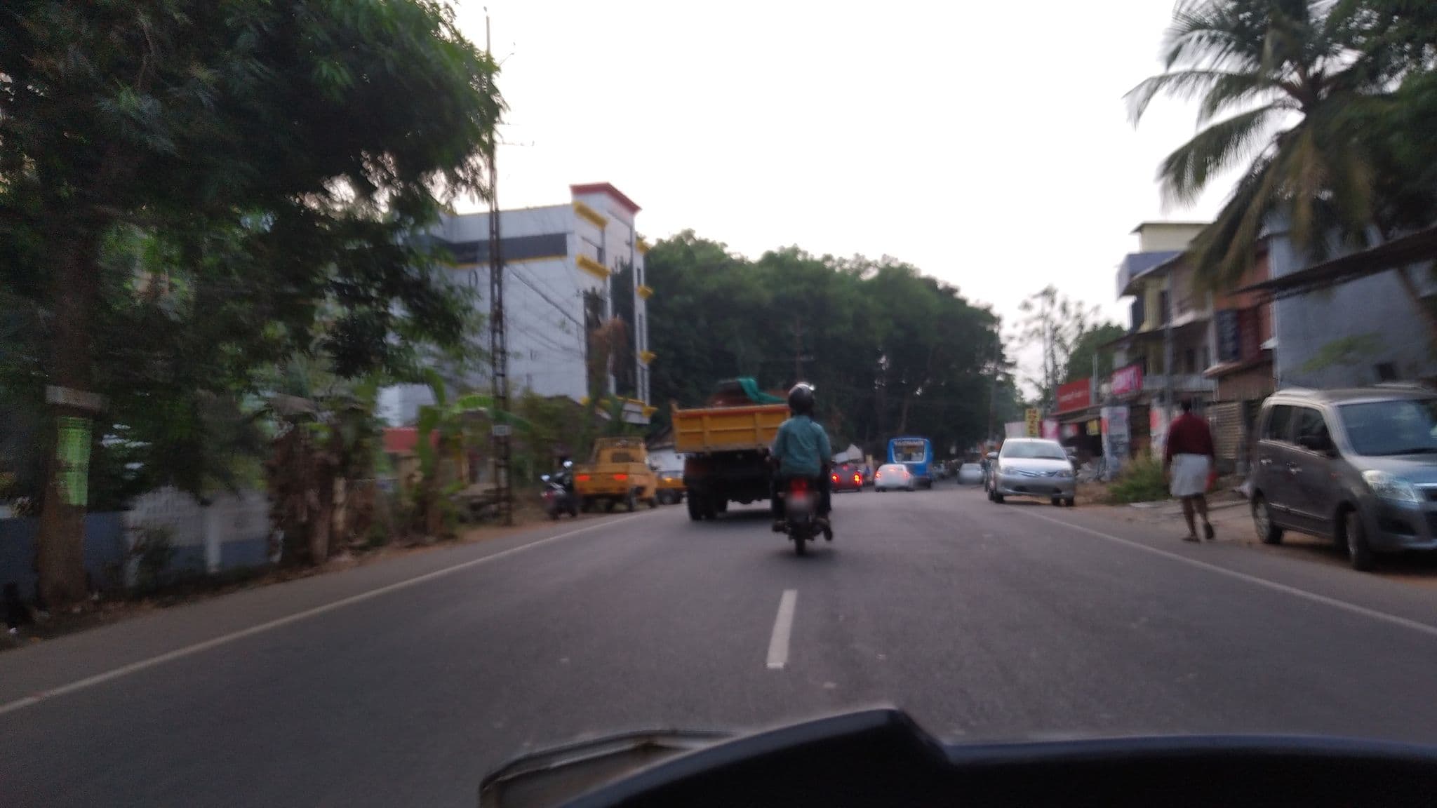 Street view near Hotel Bilgah, Vijayapuram — © jothishbabu (CC BY-SA · Mapillary)