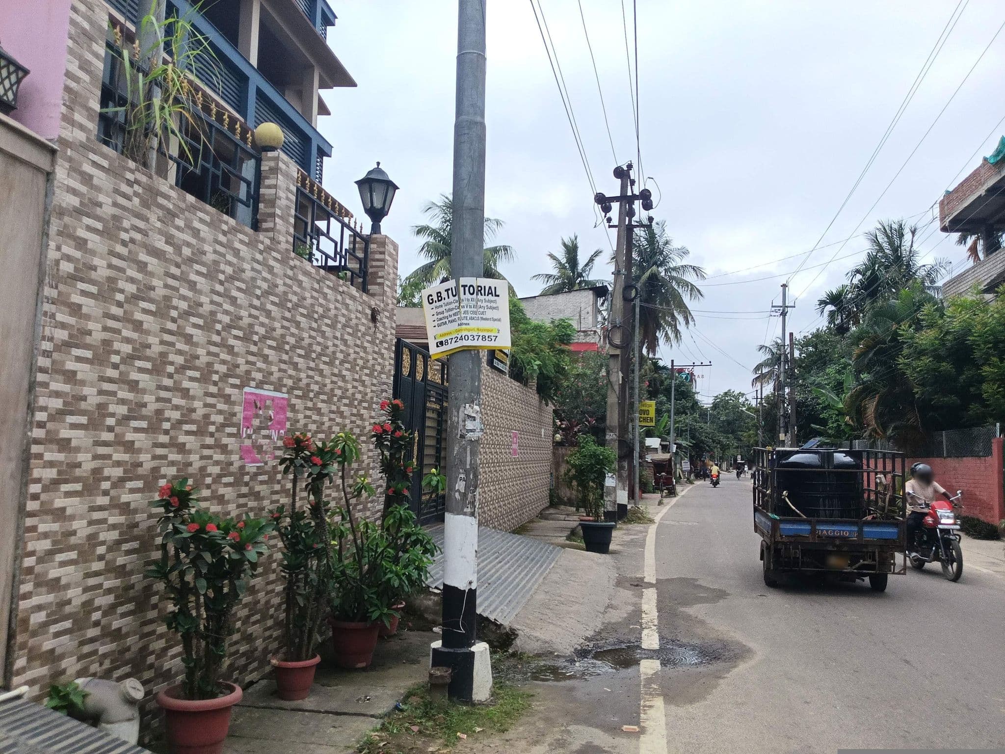 Street view near Leo Residency, Dispur — © Diju_0987 (CC BY-SA · Mapillary)