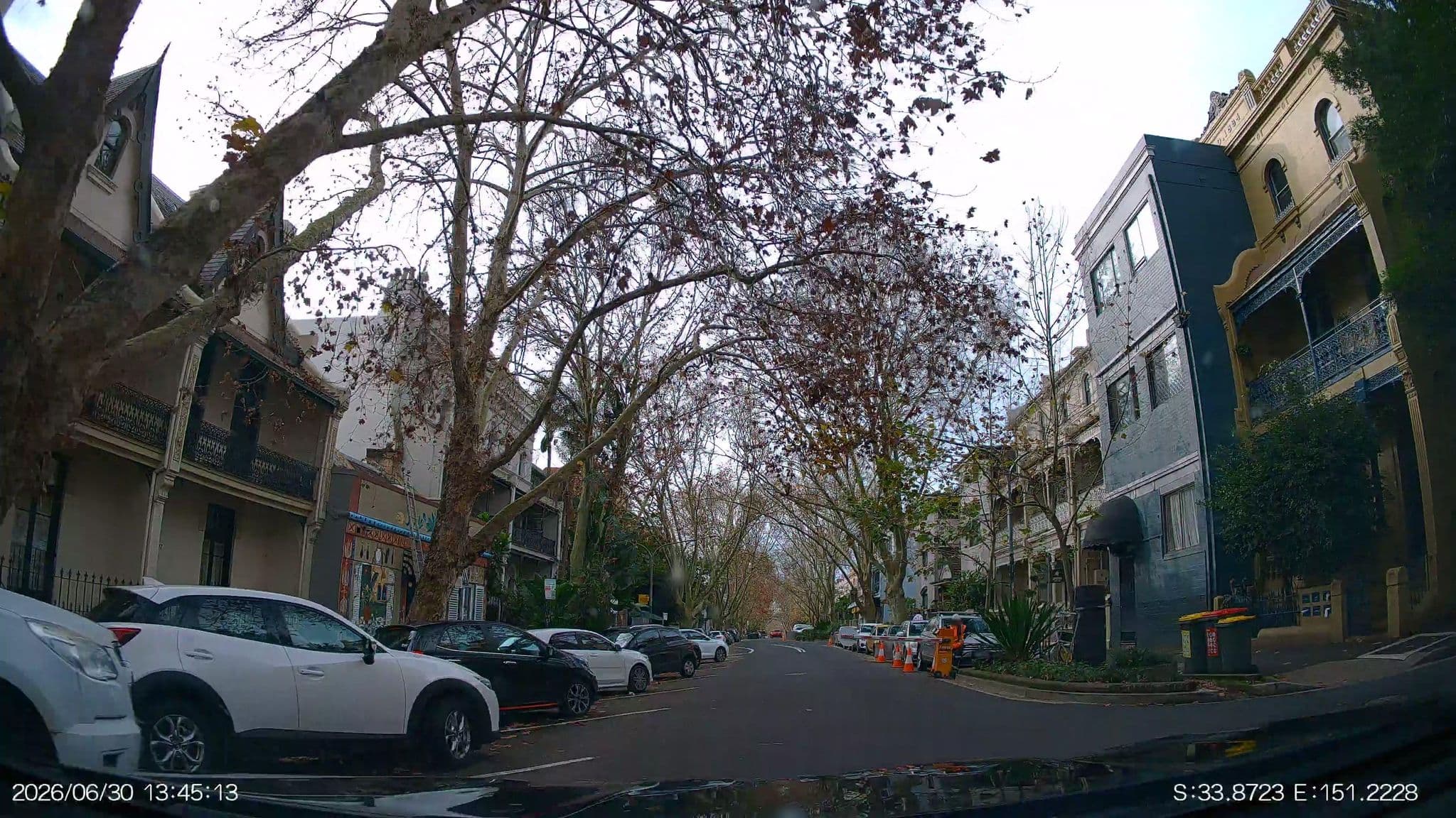 Street view near Urban Nomad, Woolloomooloo — © aHS (CC BY-SA · Mapillary)
