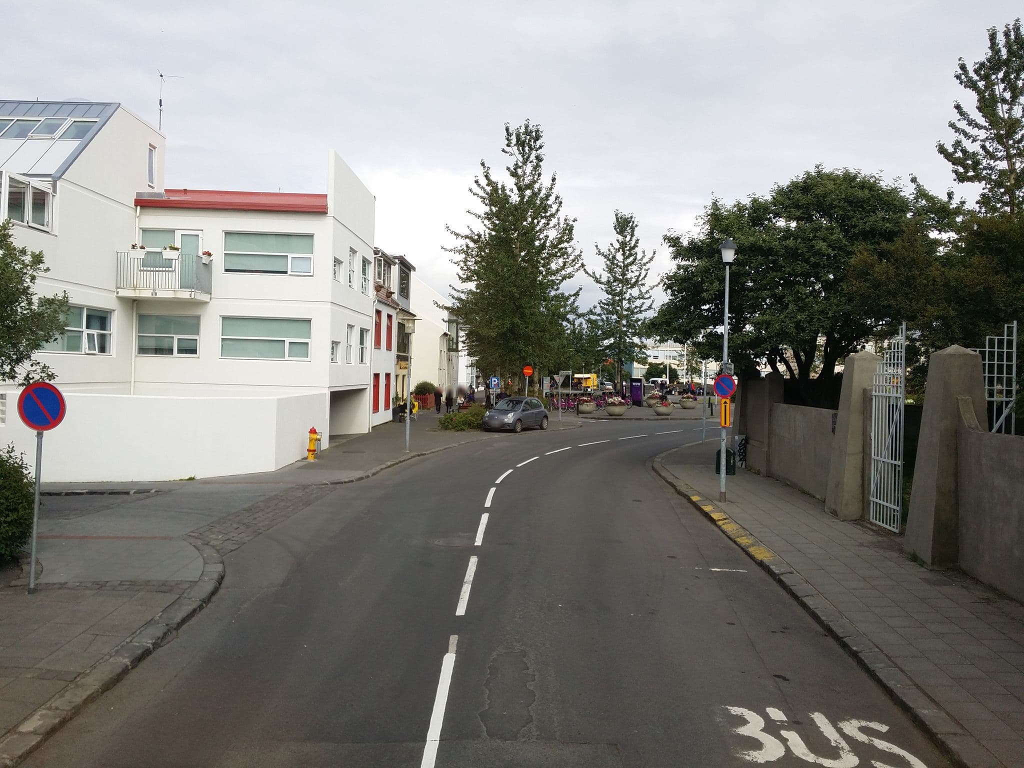 Street view near Sunna, Reykjavík — © ainali (CC BY-SA · Mapillary)