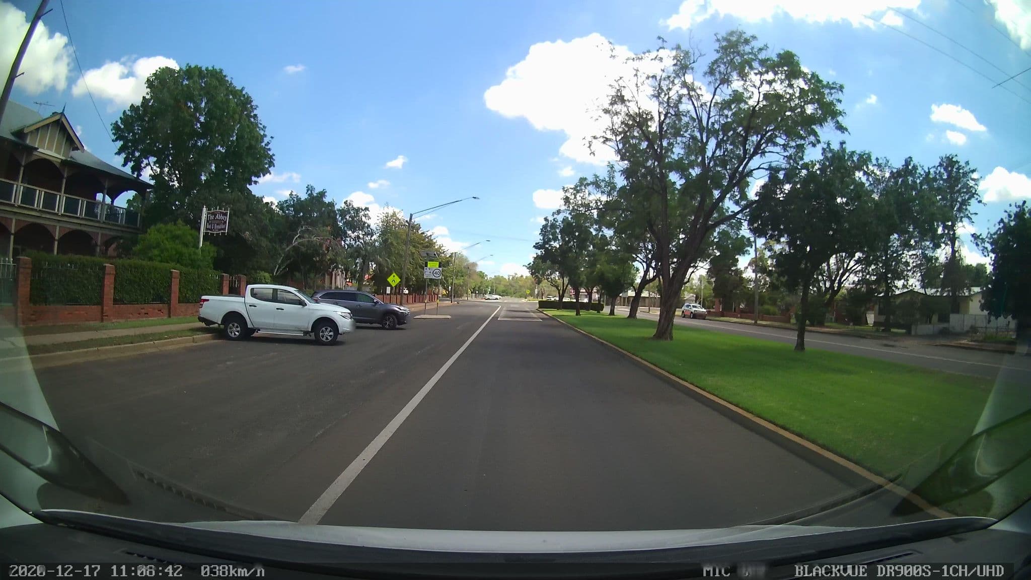 Street view near The Abbey, Narromine — © bob3bob3 (CC BY-SA · Mapillary)