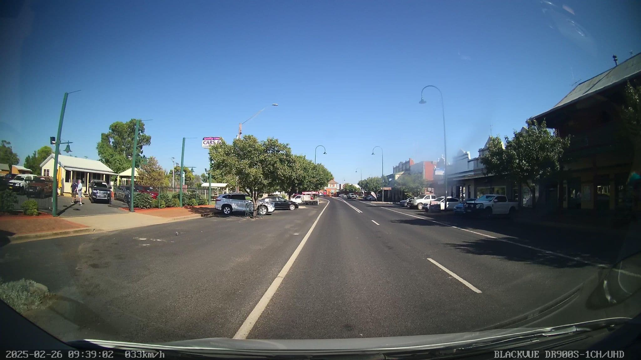 Street view near The Court House Hotel, Narromine — © bob3bob3 (CC BY-SA · Mapillary)