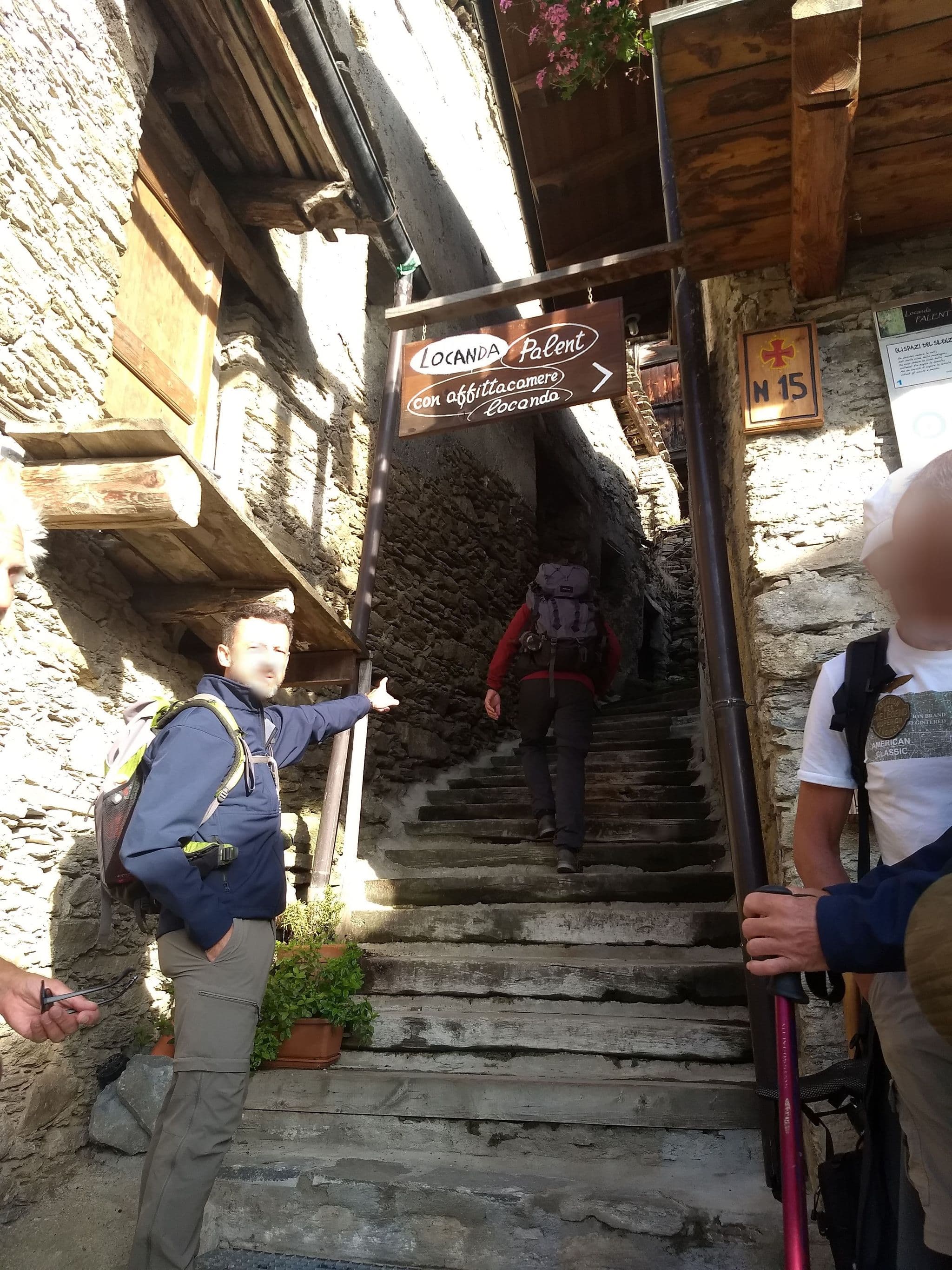 Street view near Locanda Palent (Posto Tappa), Roccabruna — © bateam (CC BY-SA · Mapillary)