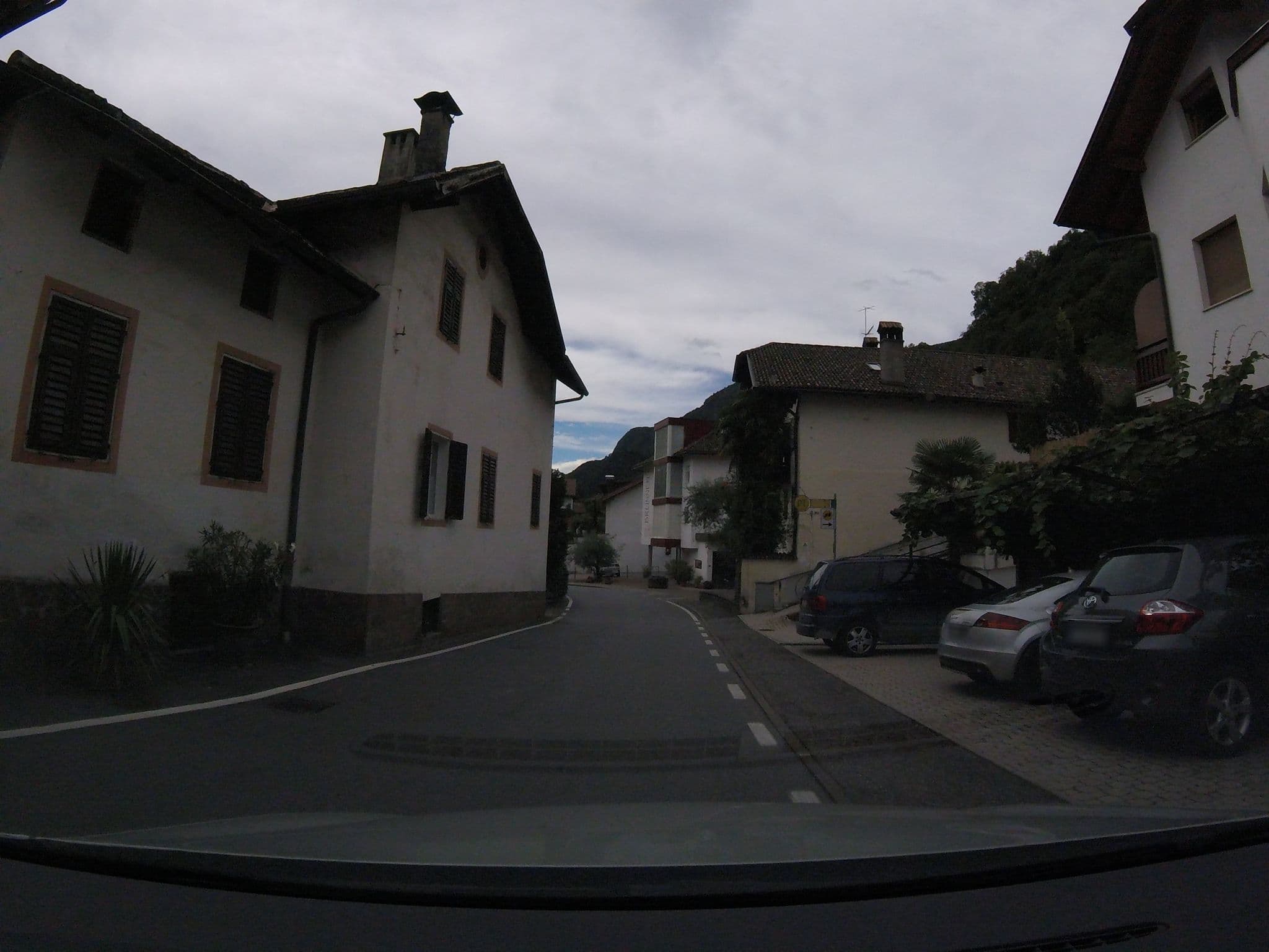 Street view near Mehrhauser Hotel, Nalles — © tonicity (CC BY-SA · Mapillary)