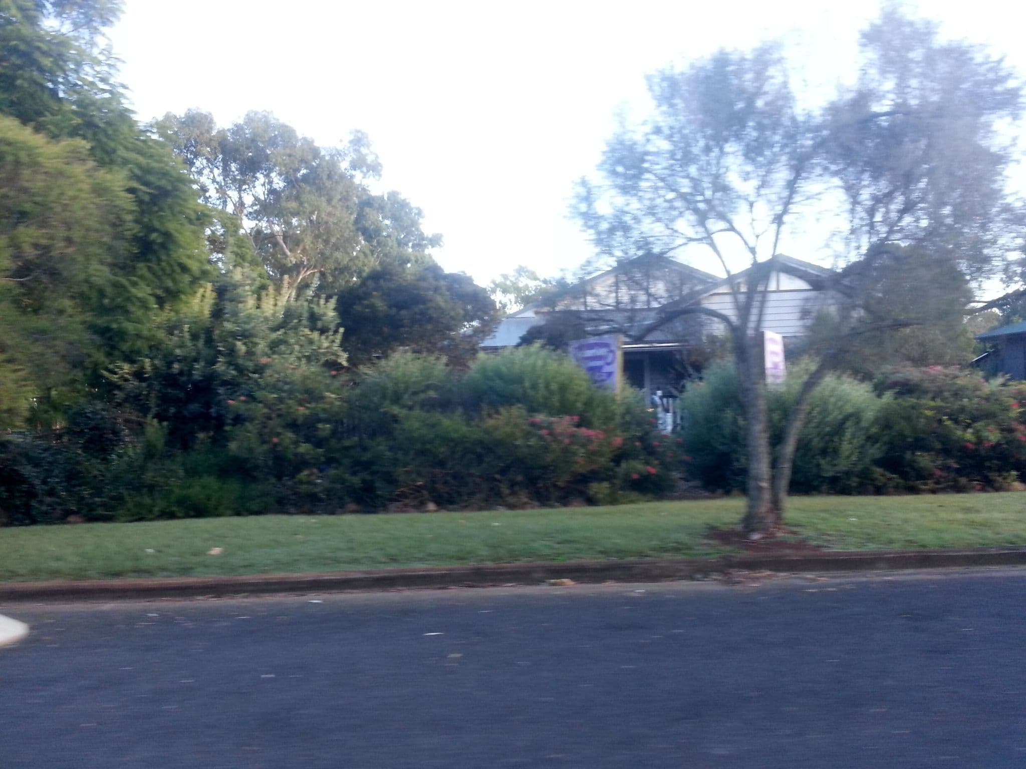 Street view near Cup N Saucer Cottage, Kingaroy — © bob3bob3 (CC BY-SA · Mapillary)