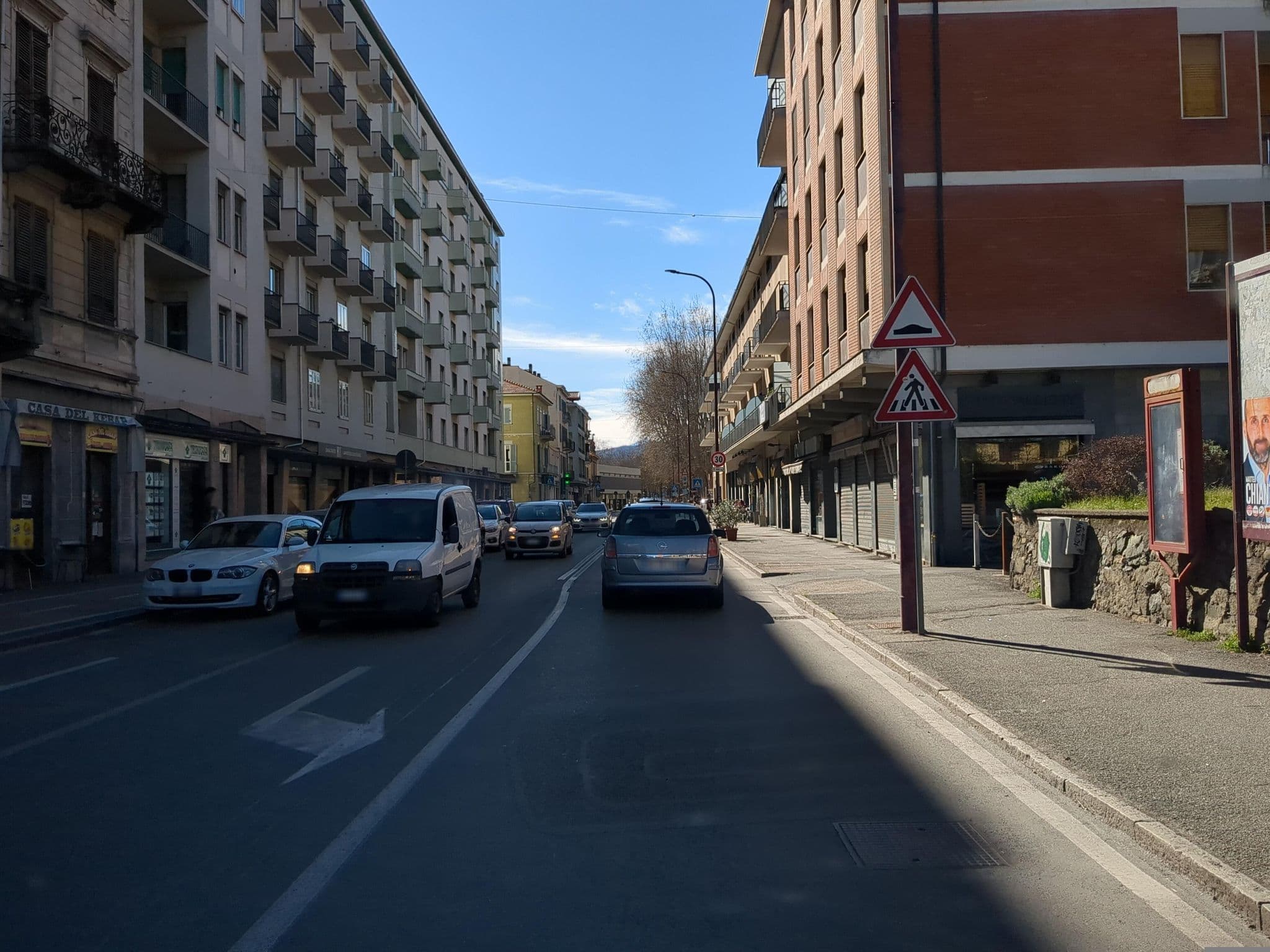Street view near Hotel Eden, Ivrea — © musuruan (CC BY-SA · Mapillary)