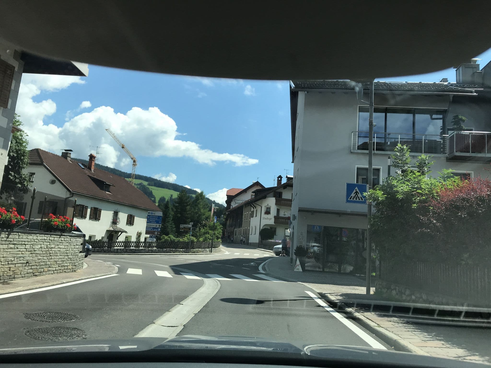Street view near Landhotel Tharerwirt, Valdaora di Mezzo — © atze777 (CC BY-SA · Mapillary)