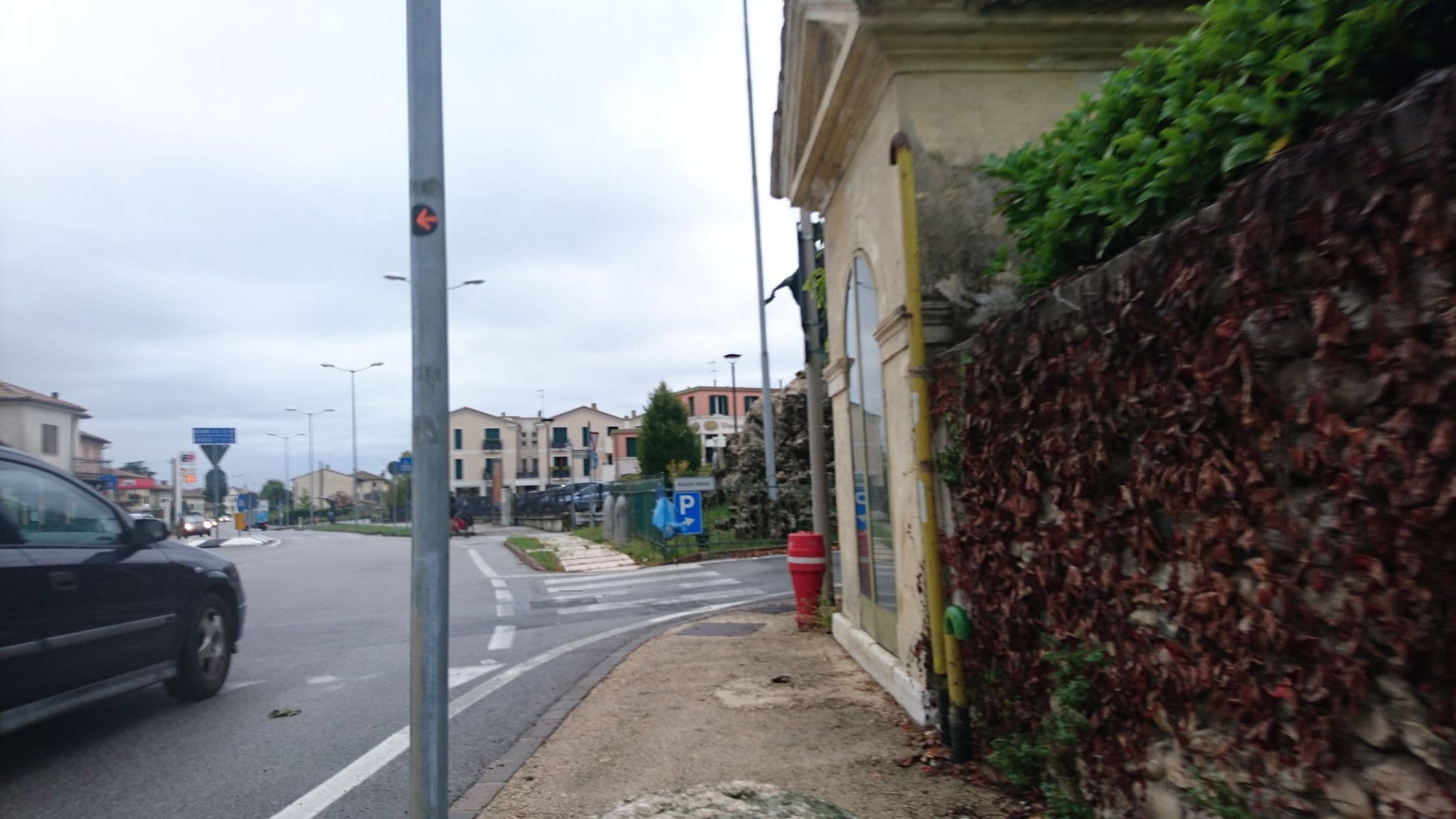 Street view near La Locanda, Maser — © voschix (CC BY-SA · Mapillary)