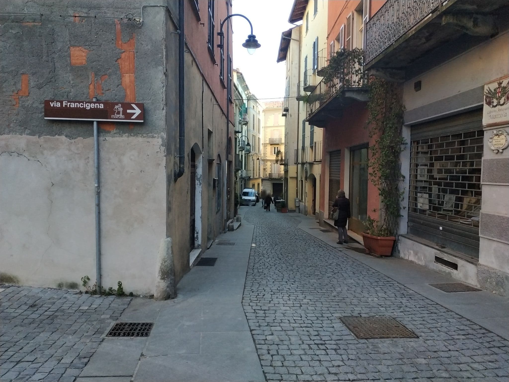 Street view near B&P La Gusteria, Ivrea — © mbranco (CC BY-SA · Mapillary)