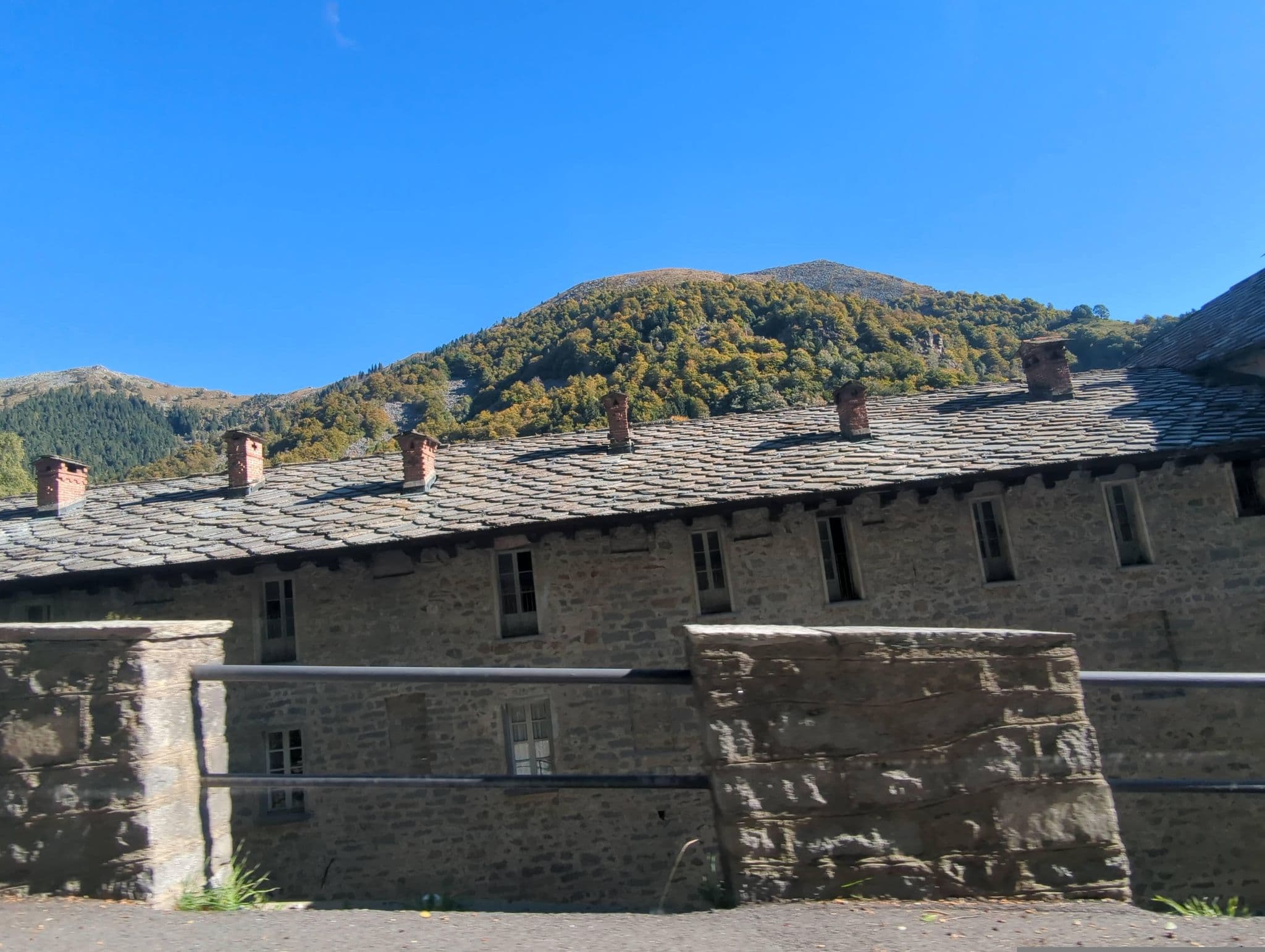 Street view near Sala del Pellegrino, Sagliano Micca — © ivanbranco (CC BY-SA · Mapillary)