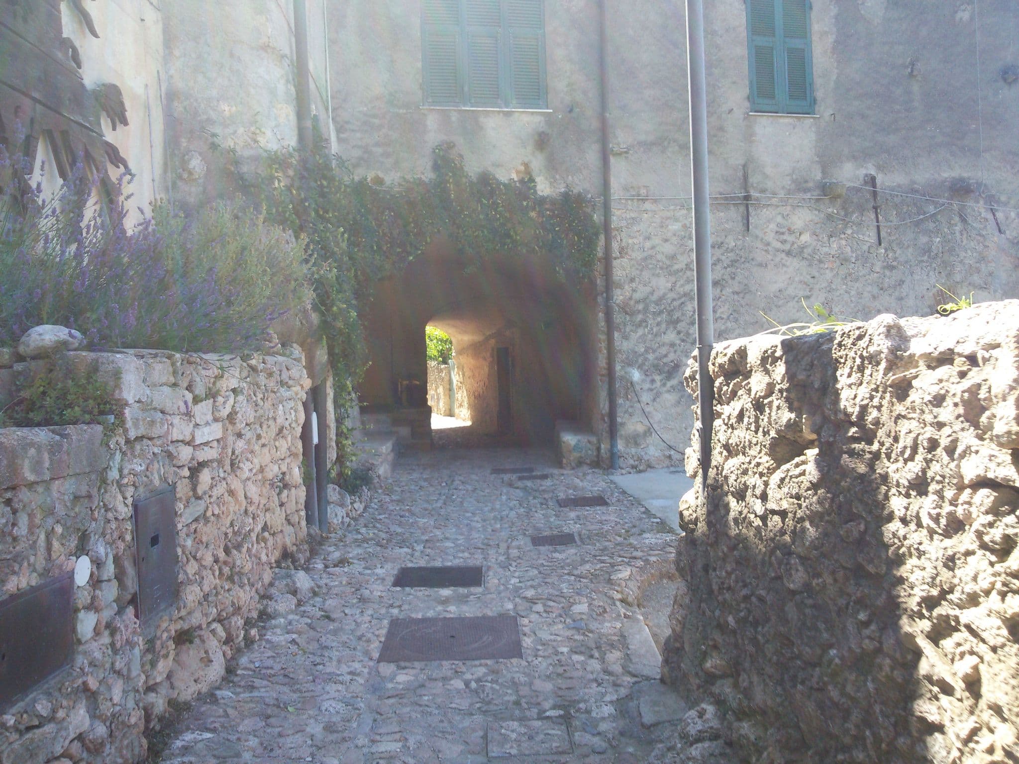 Street view near B&B A Creusa, Borgio — © ale_zena_it (CC BY-SA · Mapillary)