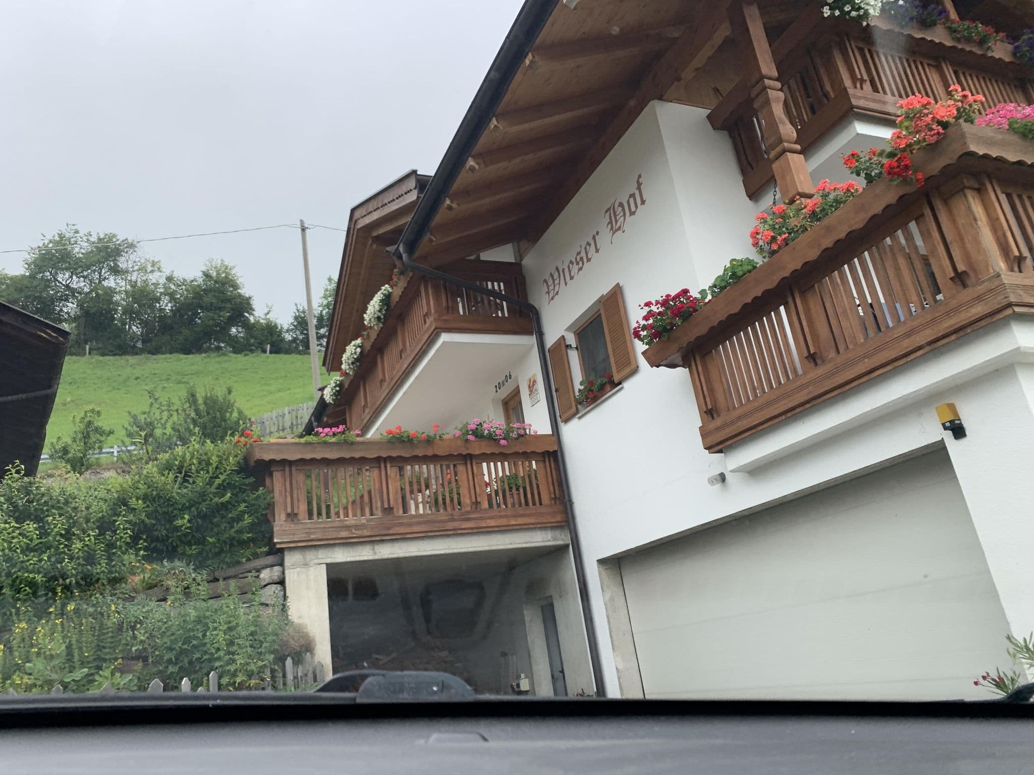 Street view near Wieserhof, Sinigo — © descilla (CC BY-SA · Mapillary)