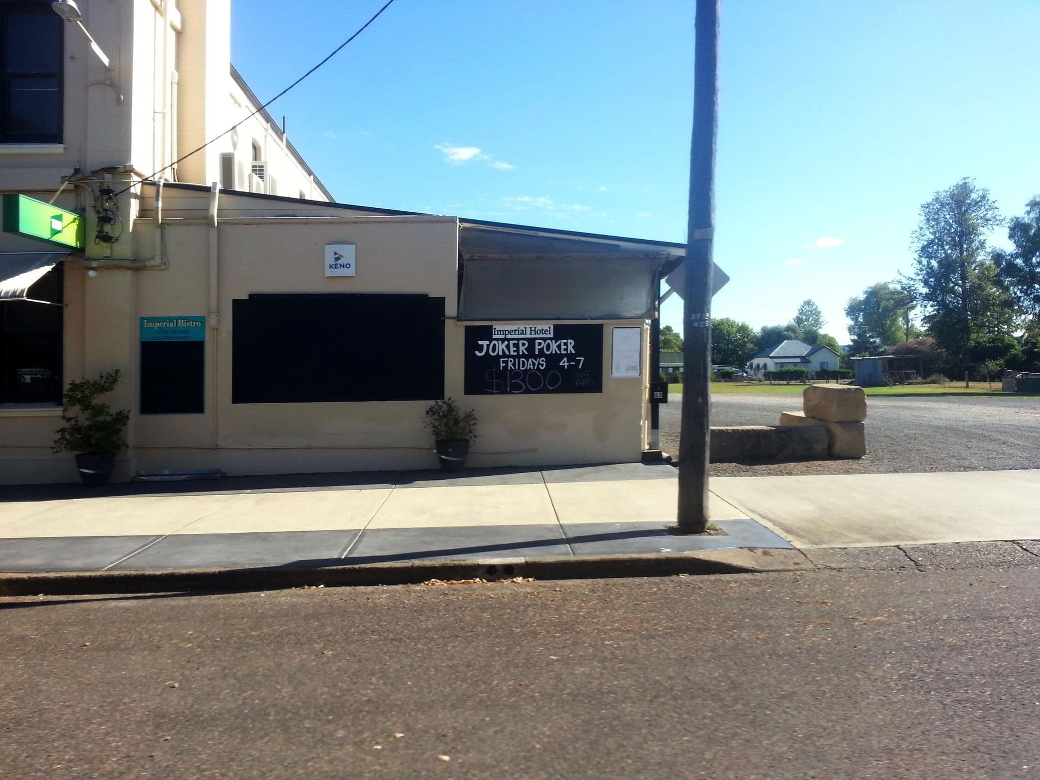 Street view near Imperial Hotel, Quirindi — © bob3bob3 (CC BY-SA · Mapillary)