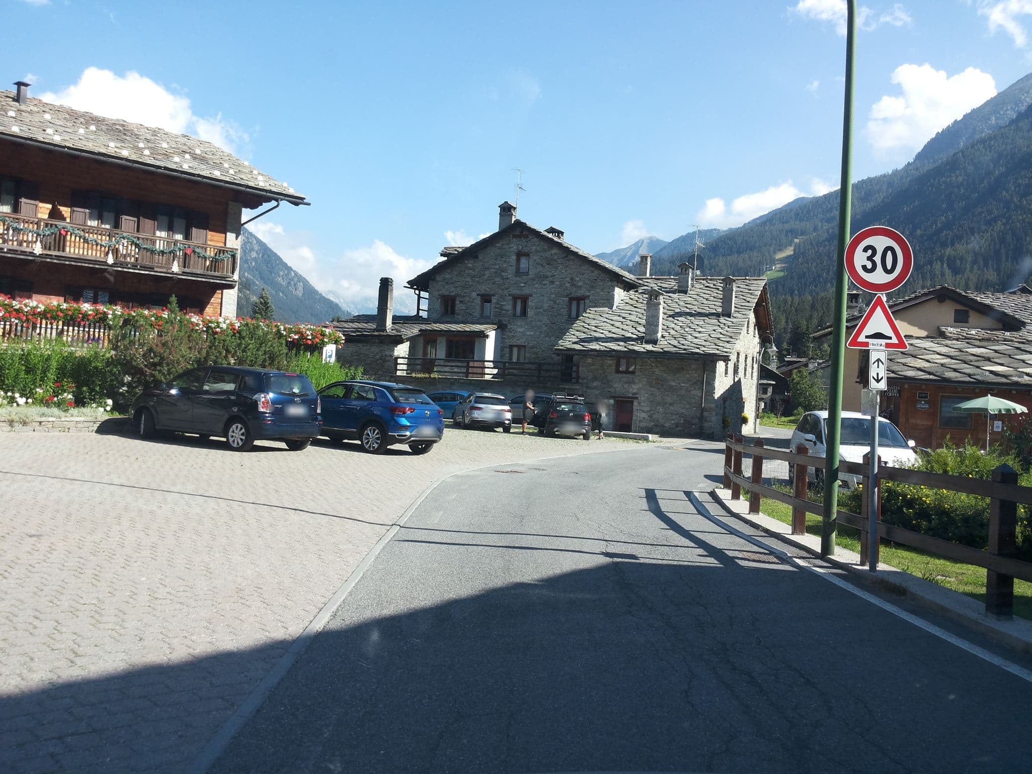 Street view near Ruetoreif, Ayas