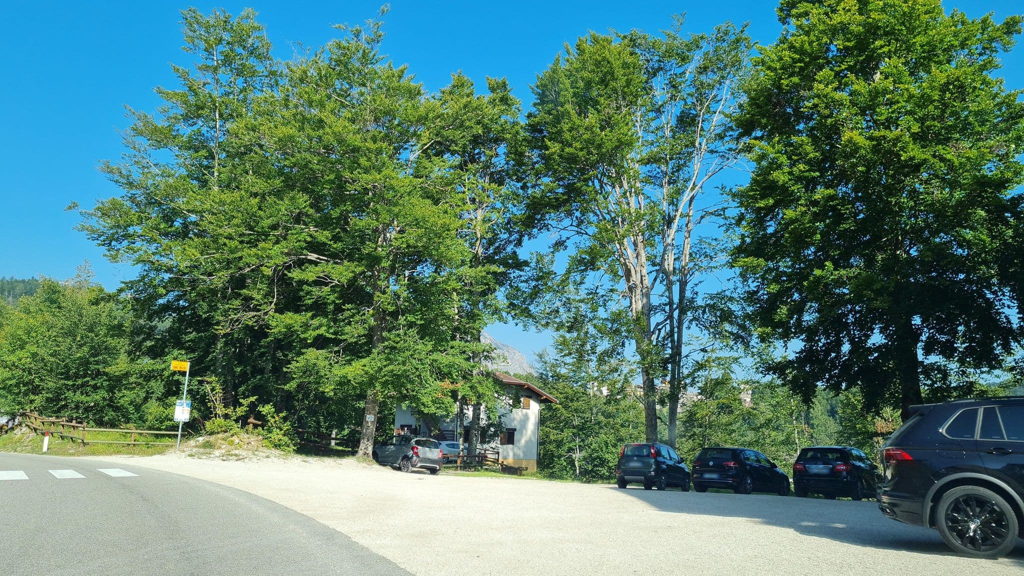 Street view near Nido Verde, Caldonazzo — © laniuscollurio (CC BY-SA · Mapillary)