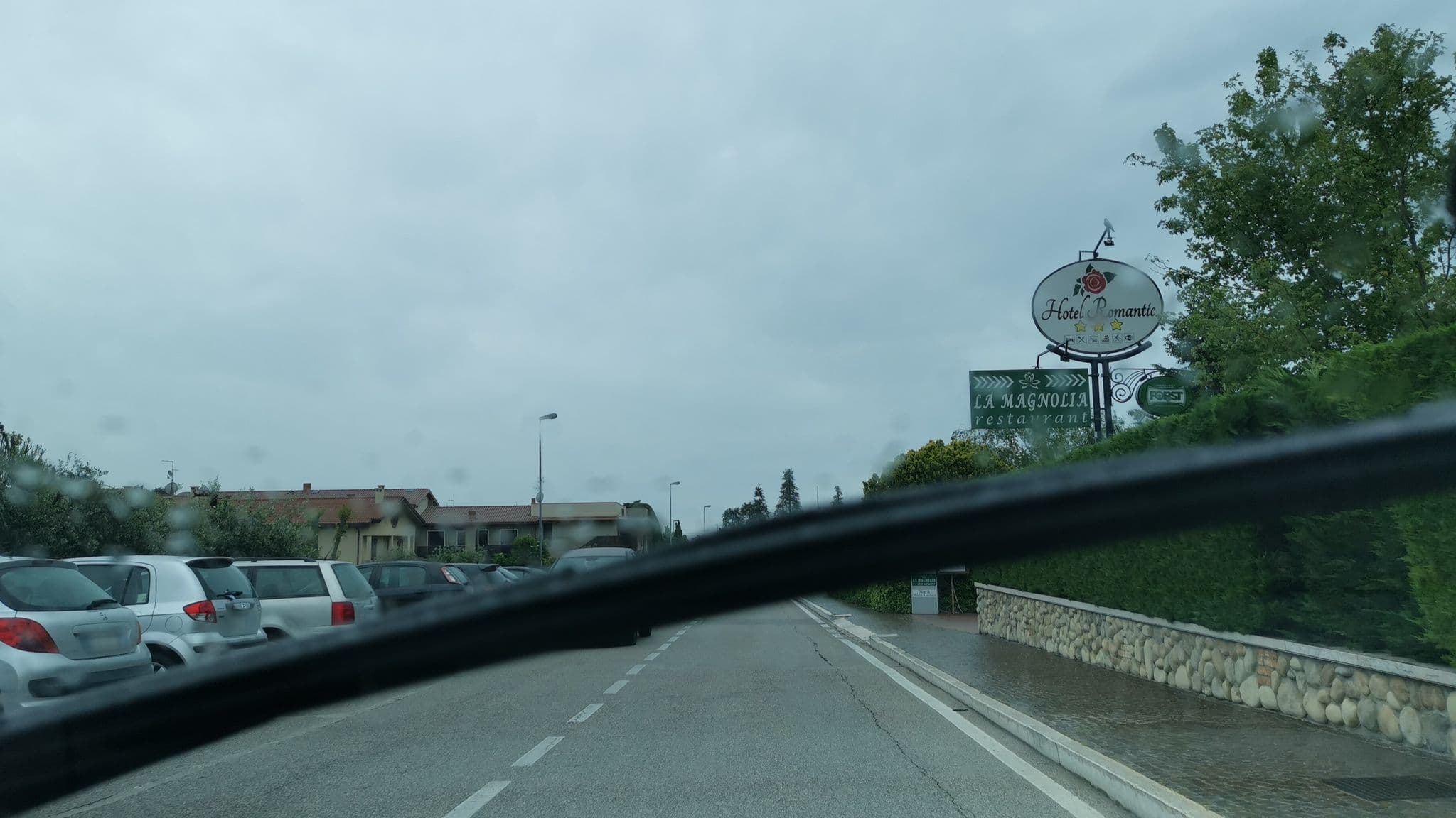 Street view near Hotel Romantic, Cavajon Veronese — © plexi32 (CC BY-SA · Mapillary)