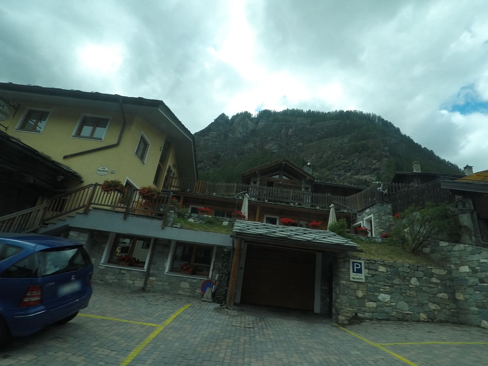 Street view near Ancien Paquier, Valtournenche — © bcostacurta (CC BY-SA · Mapillary)