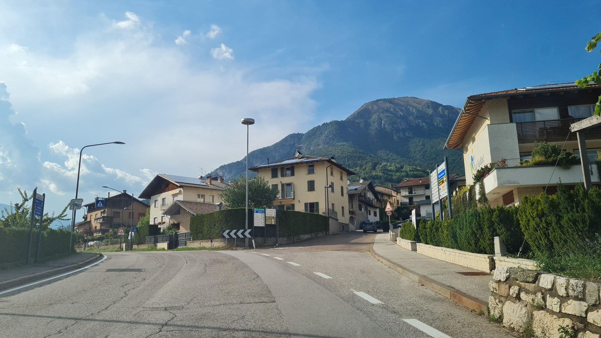 Street view near Garni' Casa Vigolana, Vigolo Vattaro — © laniuscollurio (CC BY-SA · Mapillary)