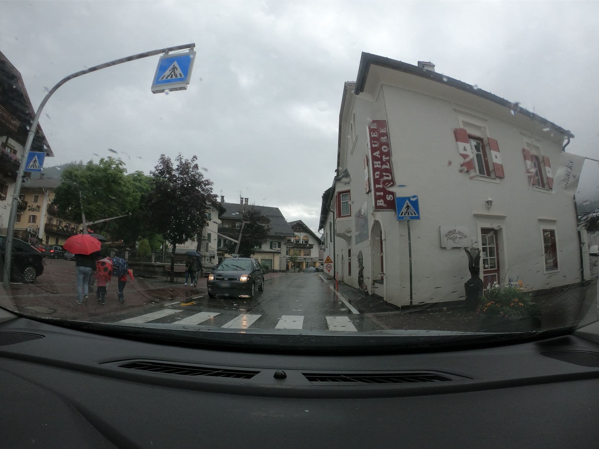 Street view near Hotel Weisses Lamm, Monguelfo — © vst (CC BY-SA · Mapillary)
