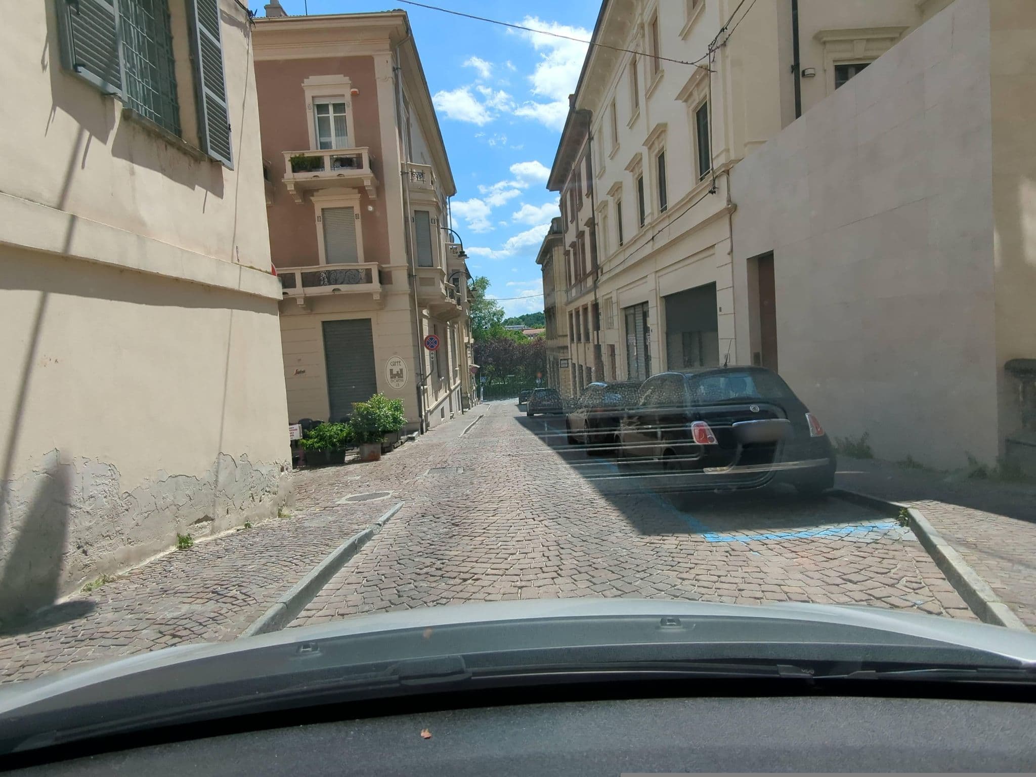 Street view near Appartamenti i Colori, Ivrea — © musuruan (CC BY-SA · Mapillary)