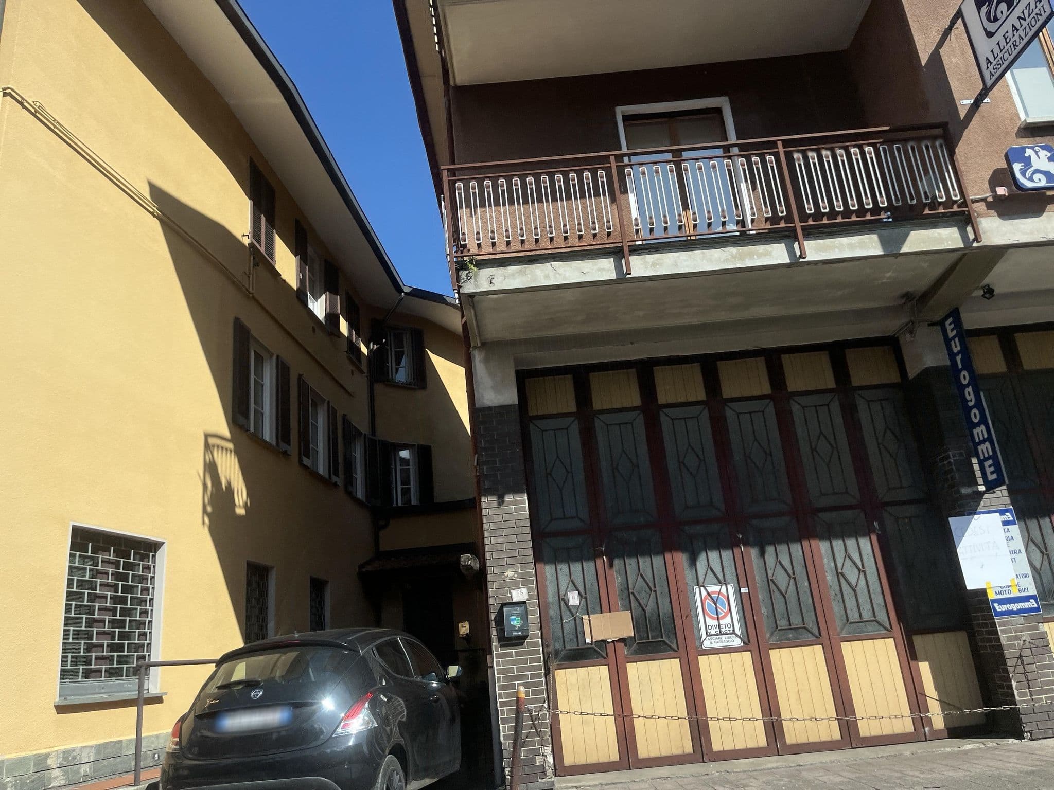 Street view near Menaggio 57, Menaggio — © oeschinen (CC BY-SA · Mapillary)