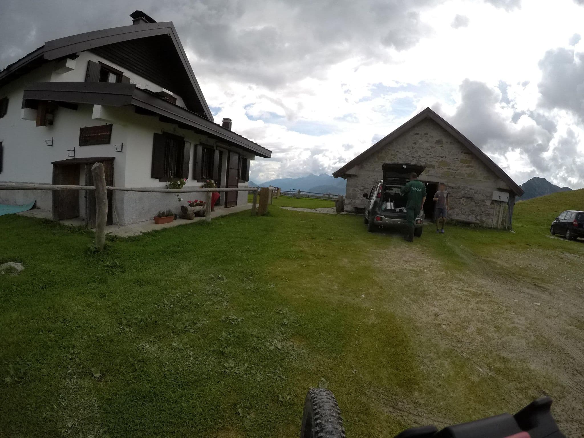 Street view near Malga Glazzat, Pontebba — © borgofum (CC BY-SA · Mapillary)