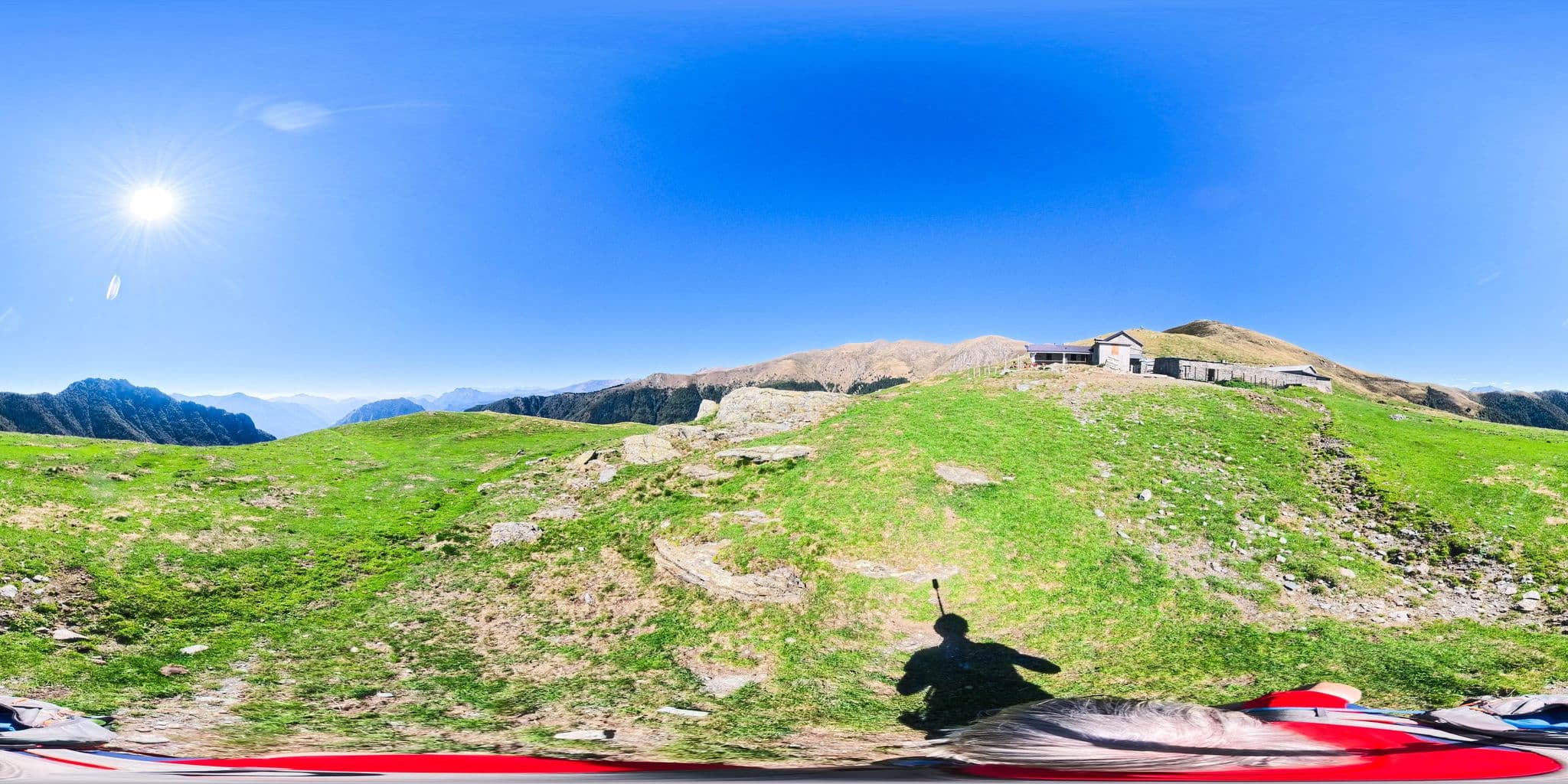 Street view near Alpe Nesdale, Carlazzo — © Hol_Ger (CC BY-SA · Mapillary)
