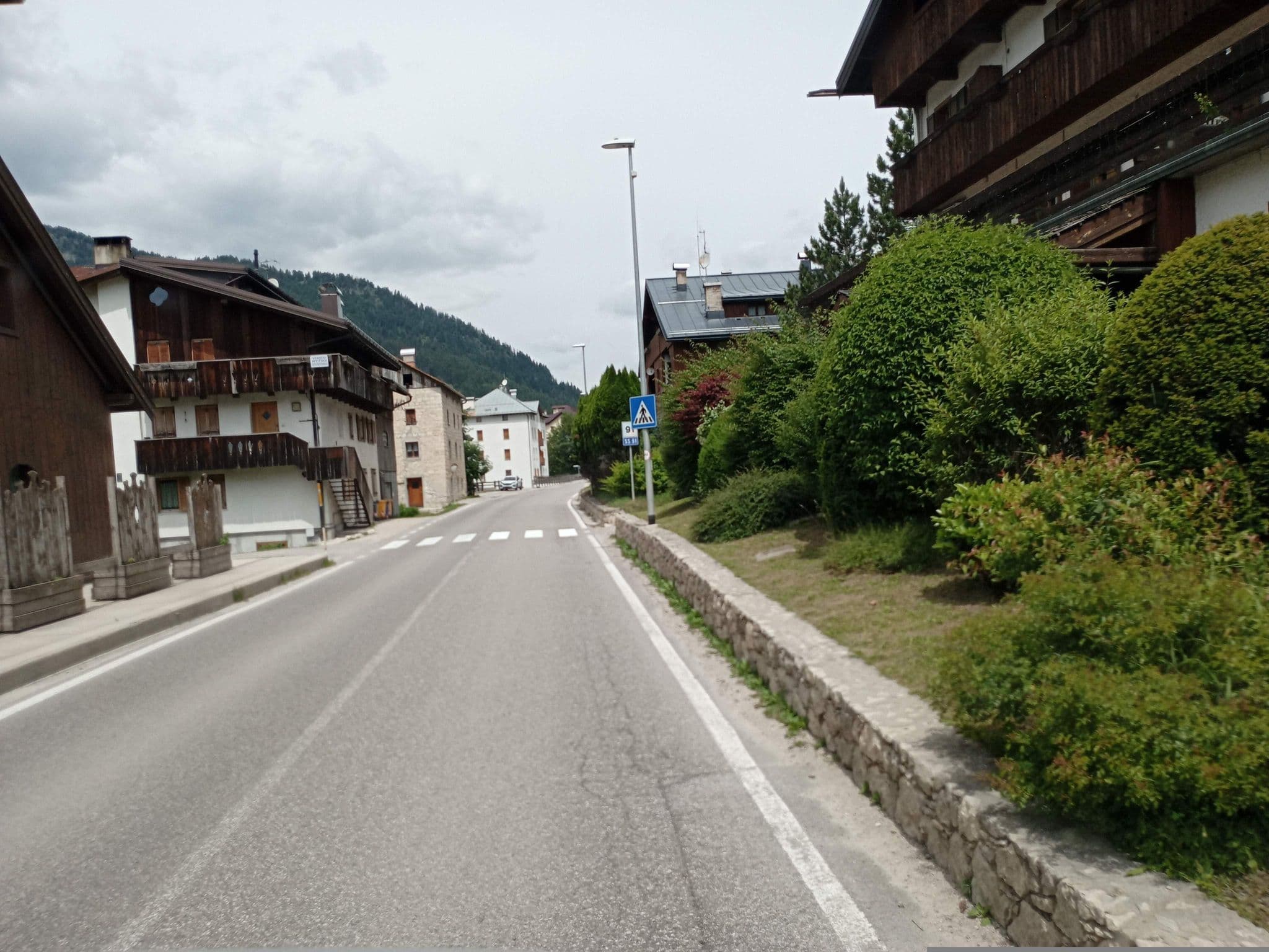 Street view near Hotel Dolomiti, Valle di Cadore — © atze02 (CC BY-SA · Mapillary)