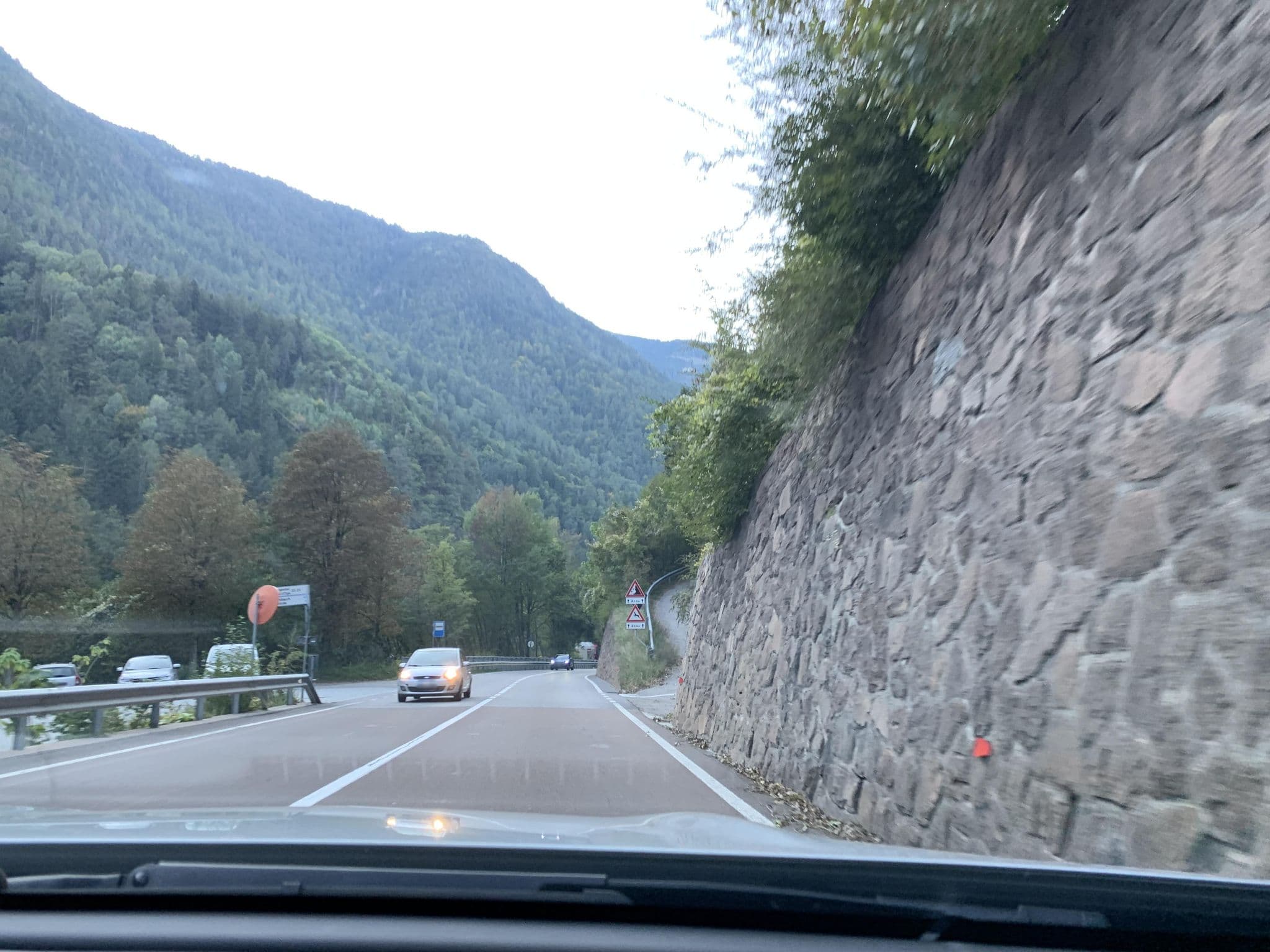 Street view near Zur Sonne, Nova Ponente — © robinre (CC BY-SA · Mapillary)