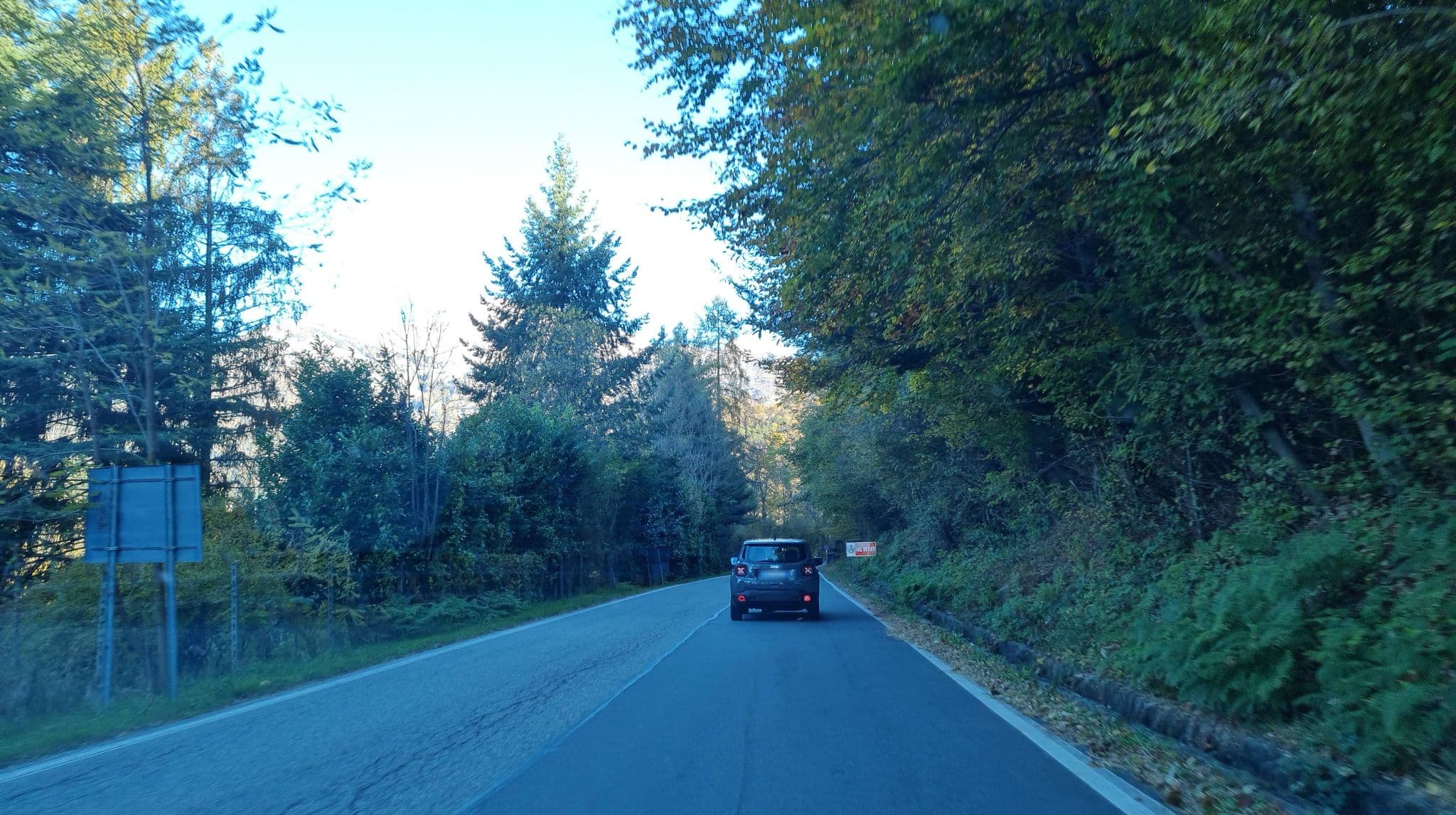 Street view near Garavot, Lessolo — © laniuscollurio (CC BY-SA · Mapillary)