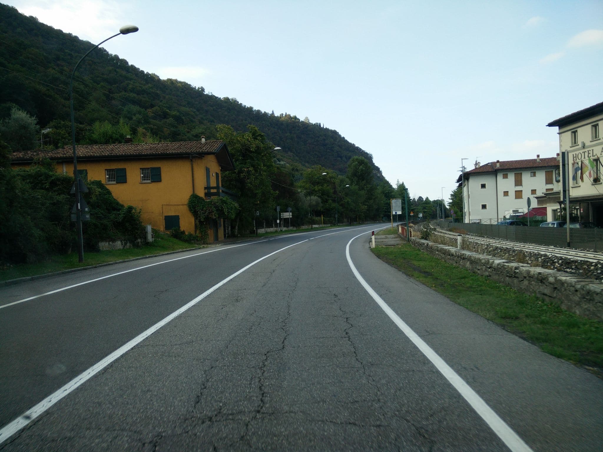 Street view near Araba Fenice, Iseo — © joostjakob (CC BY-SA · Mapillary)