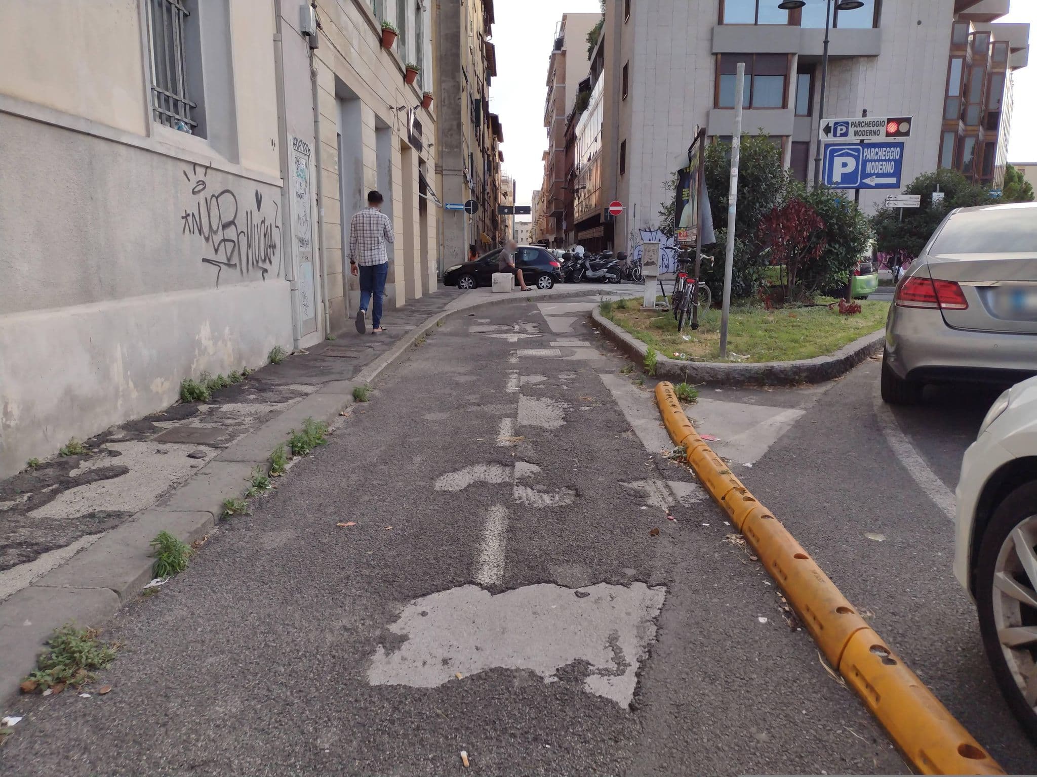 Street view near Hotel Ariston, Livorno — © kaeso (CC BY-SA · Mapillary)