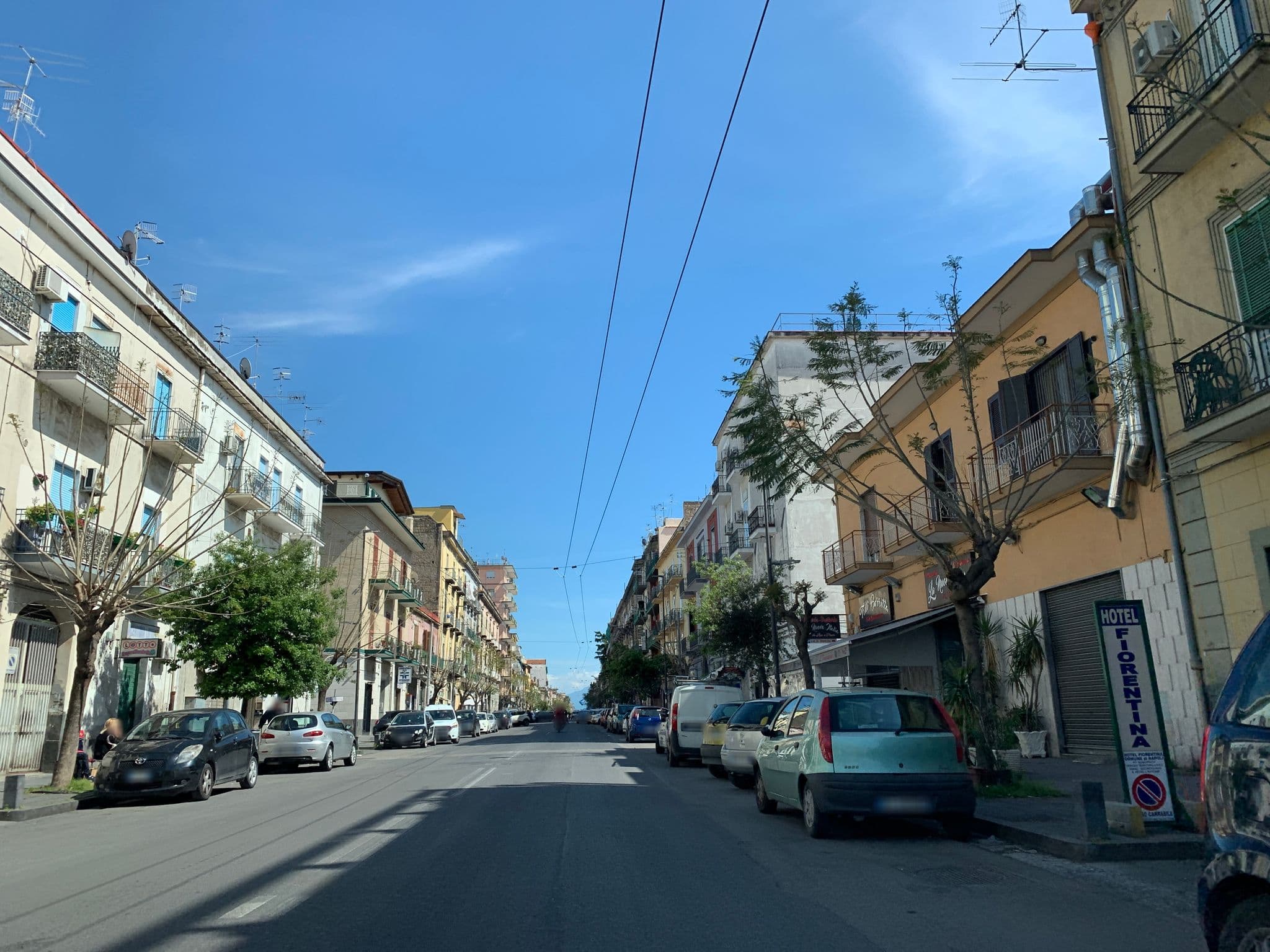 Street view near Palazzo Fiorentina, Secondigliano — © giulialeone (CC BY-SA · Mapillary)