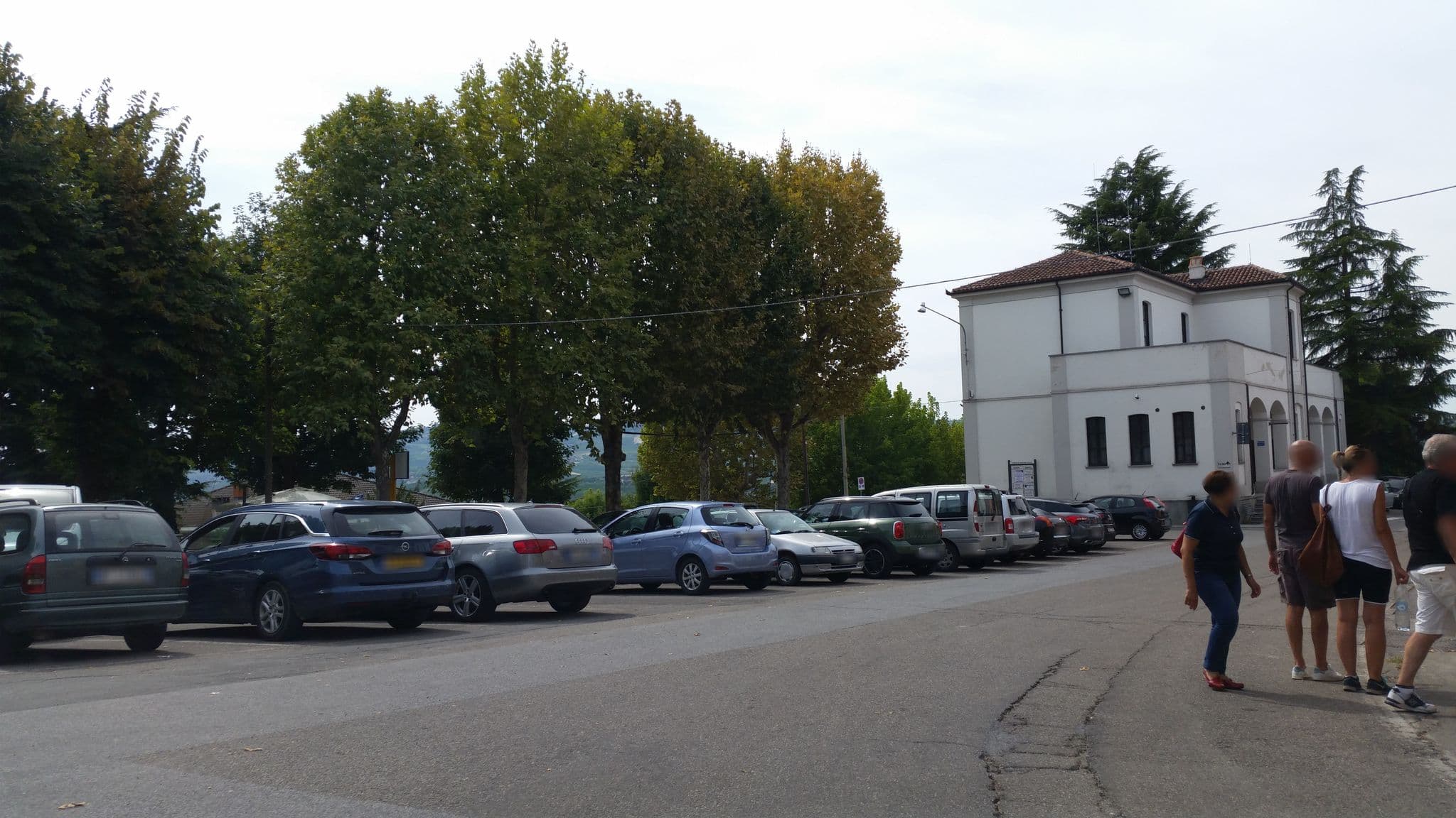 Street view near Hotel Casa Pavesi, Grinzane Cavour — © it_s_so_funny (CC BY-SA · Mapillary)