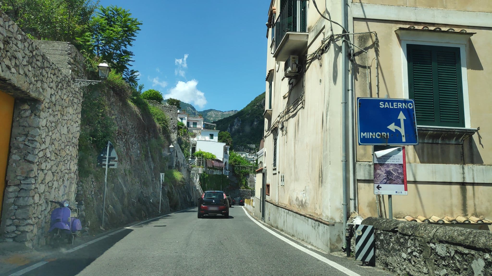 Street view near Hotel Europa, Minori — © marcuscalabresus (CC BY-SA · Mapillary)