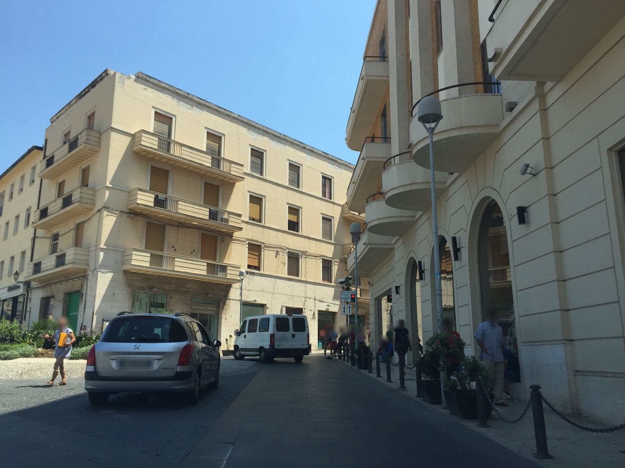 Street view near Residence Arco Antico, Siracusa