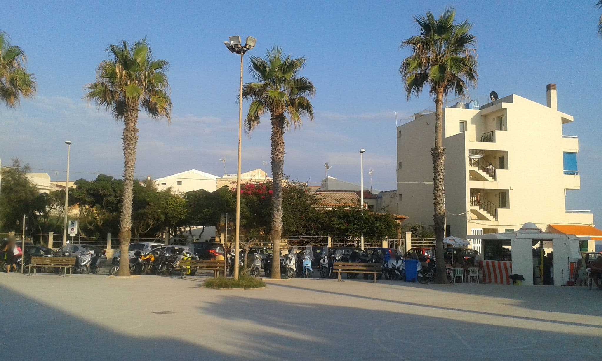 Street view near Finestra sul Mare, Marina di Ragusa — © bubici (CC BY-SA · Mapillary)