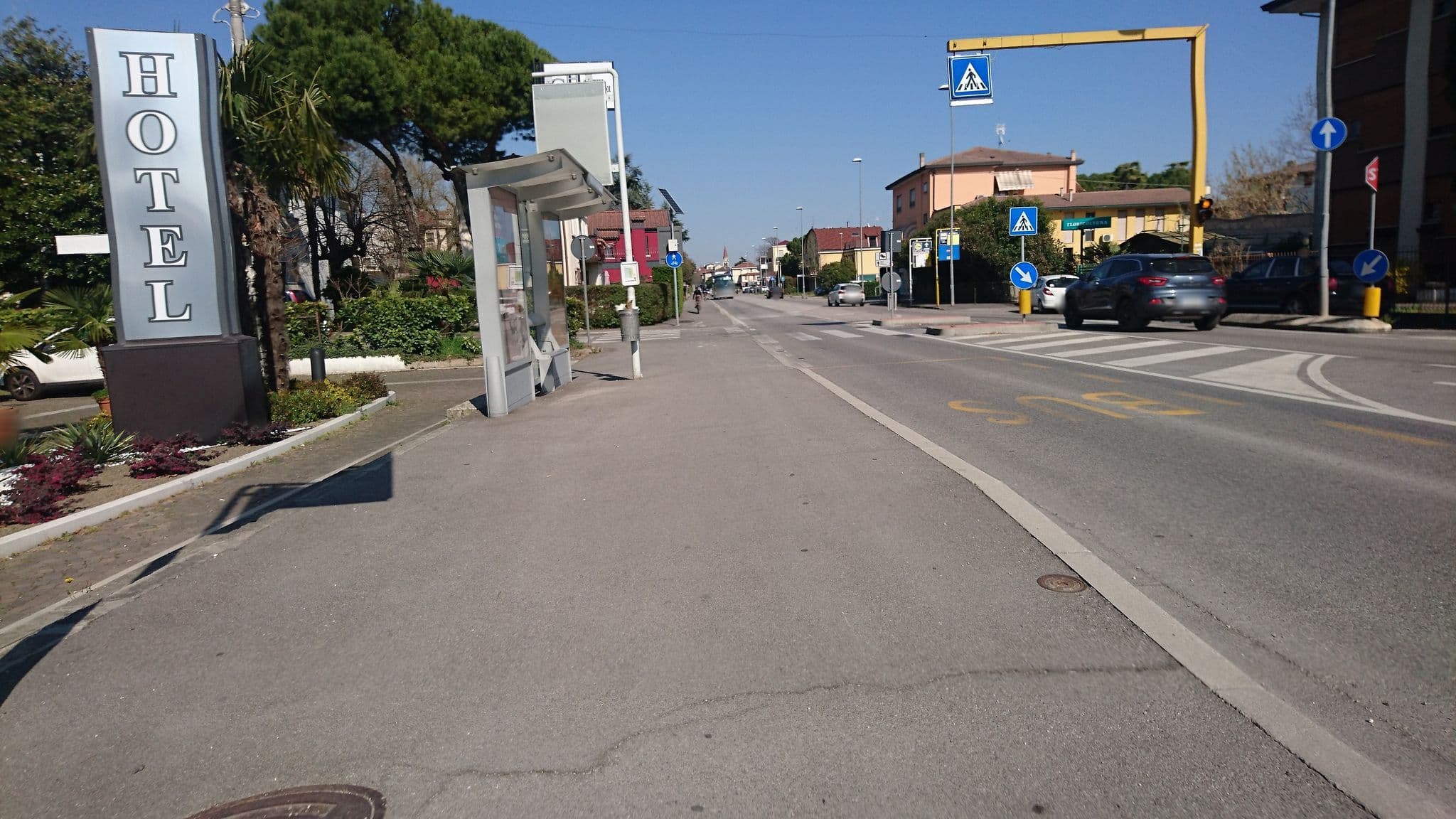 Street view near Hotel Garibaldi, Noventa — © voschix (CC BY-SA · Mapillary)