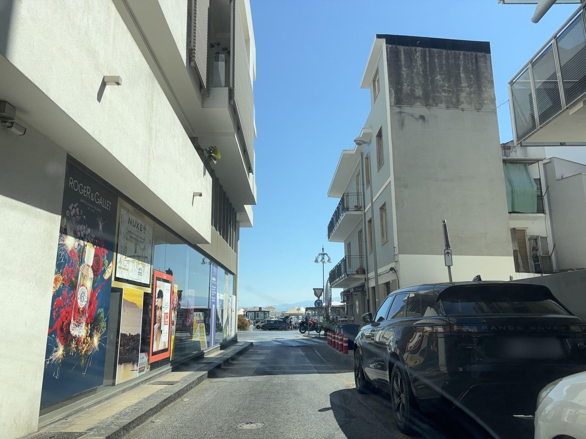 Street view near Rakel Home, Milazzo — © robot8a (CC BY-SA · Mapillary)