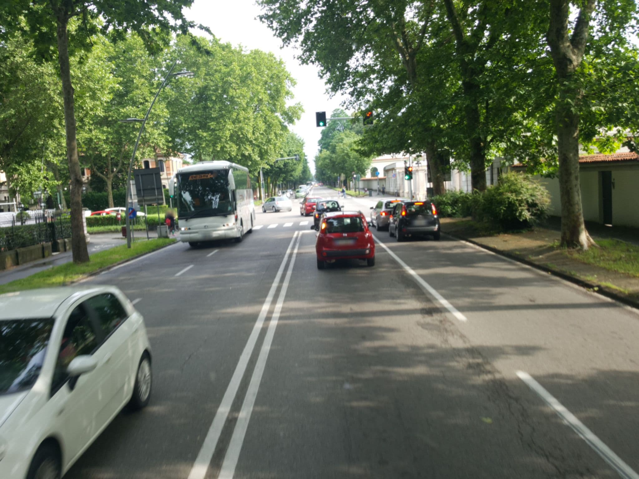 Street view near Hotel de la Ville, Monza — © klimakas (CC BY-SA · Mapillary)