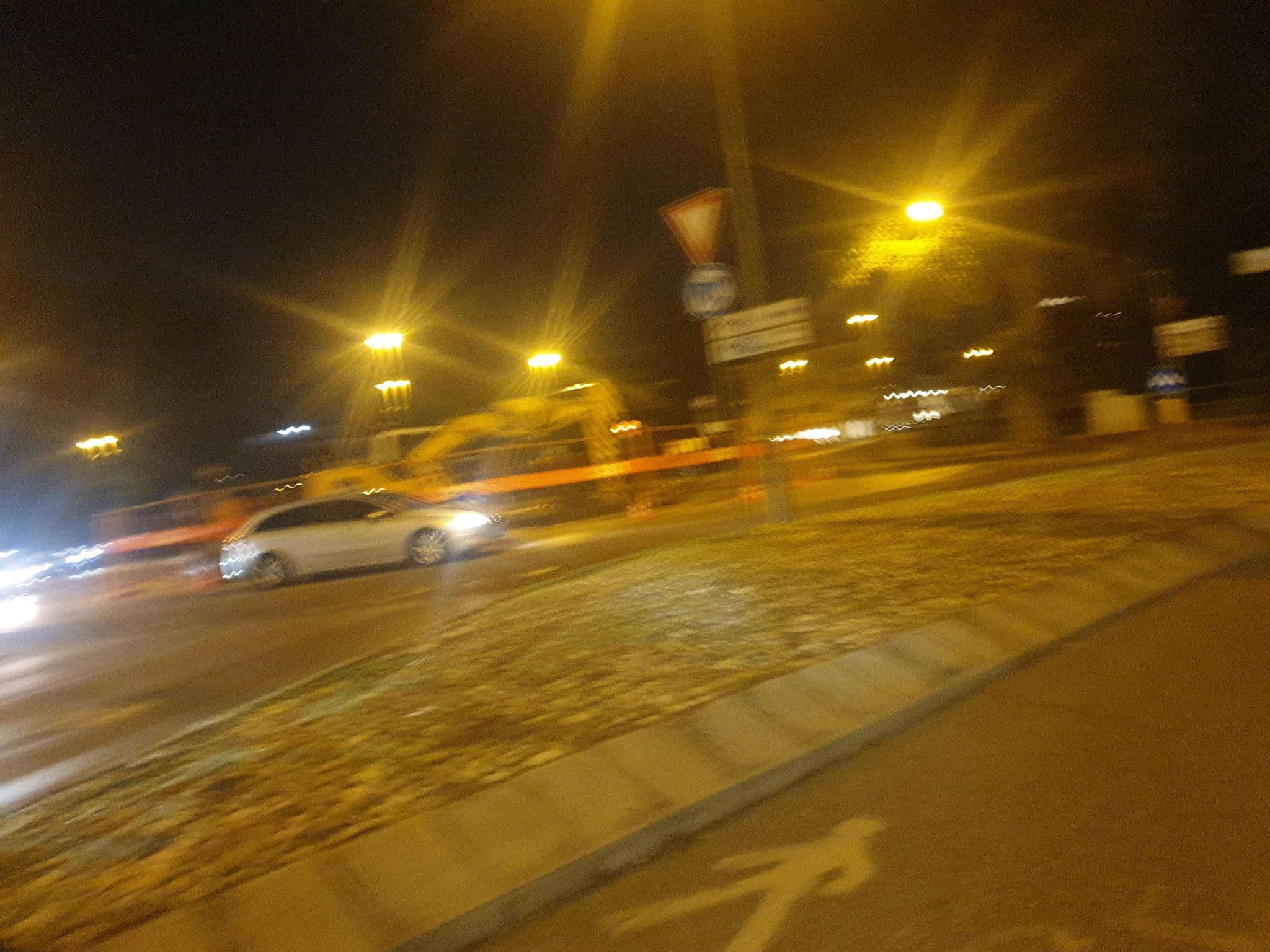 Street view near Hotel Milano, Padua — © voschix (CC BY-SA · Mapillary)