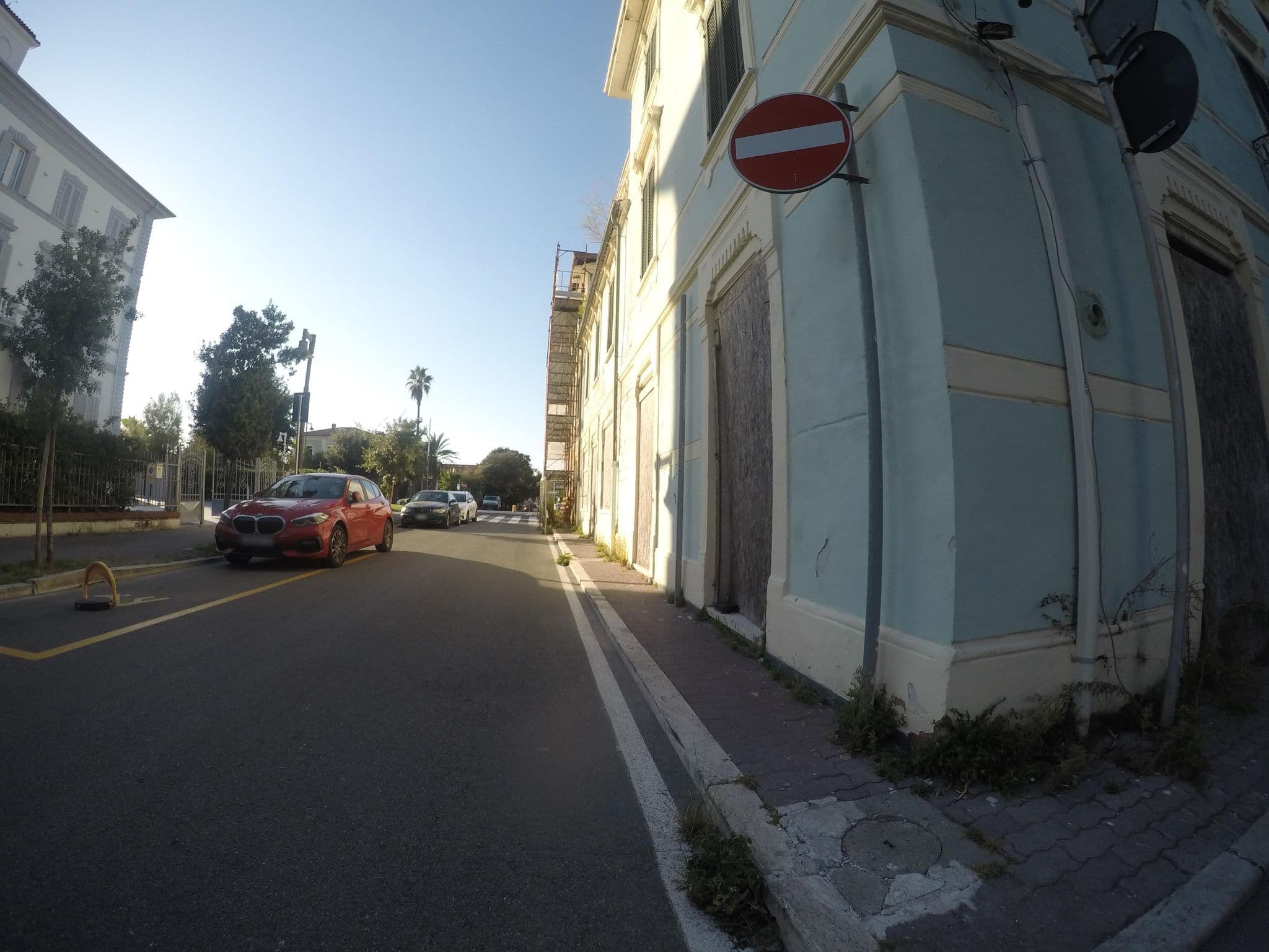Street view near Hotel Milano, Marina di Massa — © cxc (CC BY-SA · Mapillary)