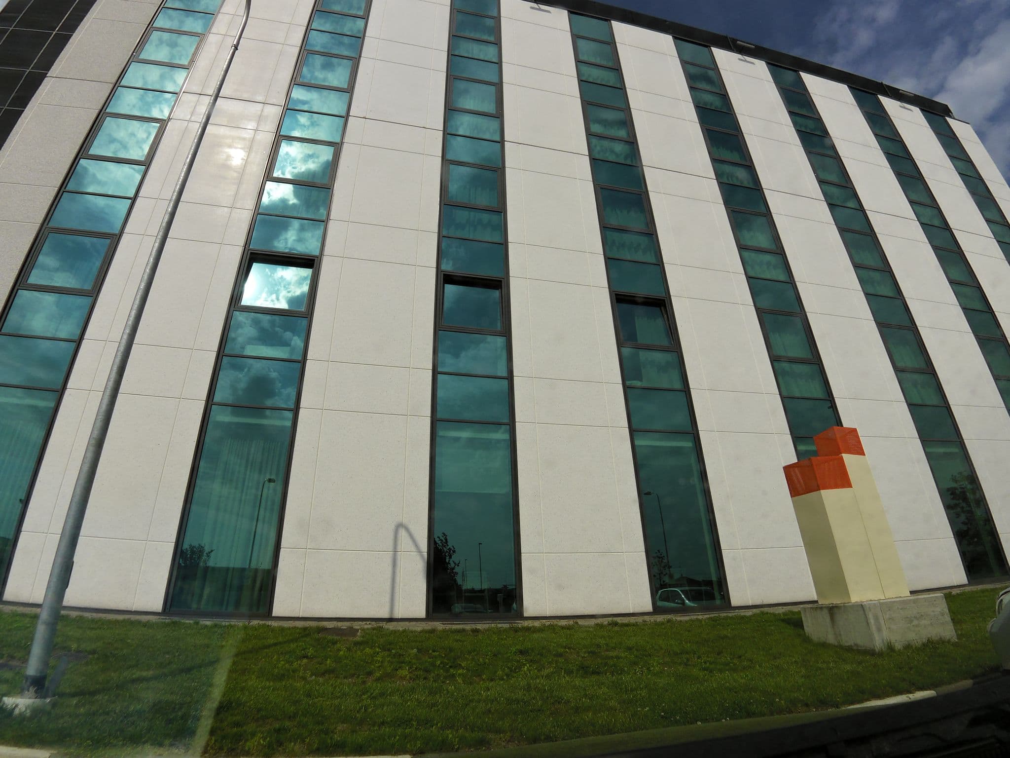 Street view near IBIS Hotel, Carpiano — © marcuscalabresus (CC BY-SA · Mapillary)