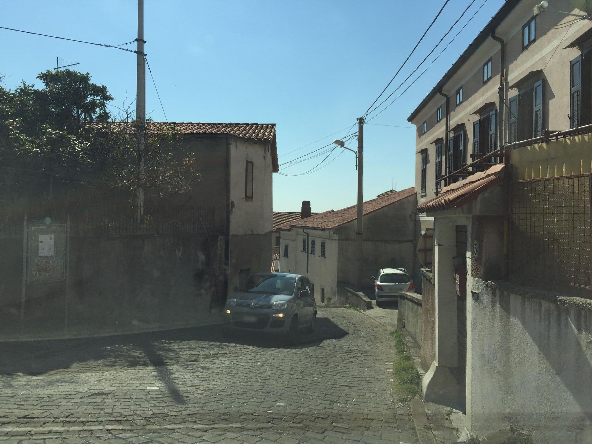 Street view near La Fontana, Domio — © igorzo (CC BY-SA · Mapillary)
