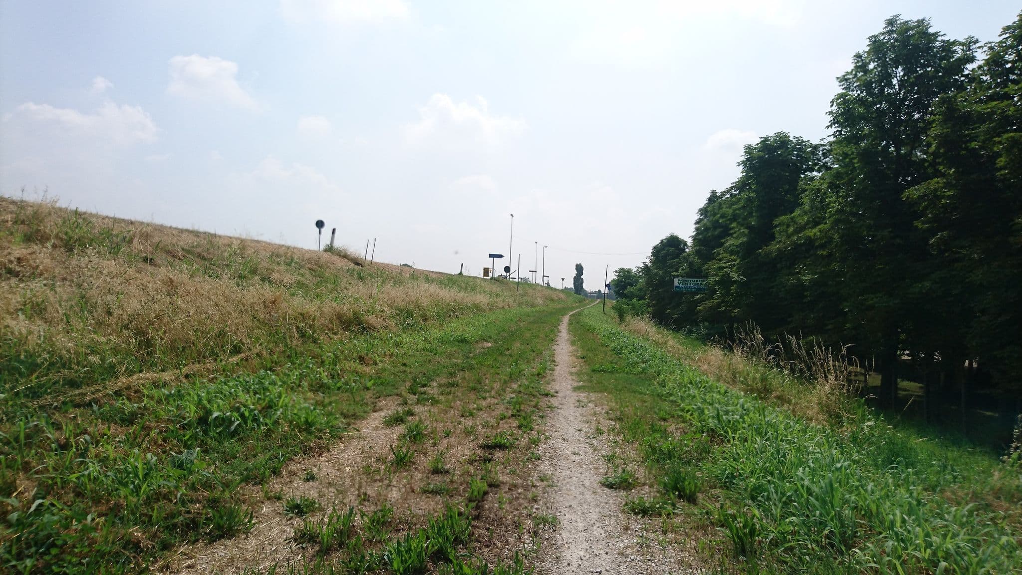 Street view near Va oltre - La tenuta, Bovolenta — © voschix (CC BY-SA · Mapillary)