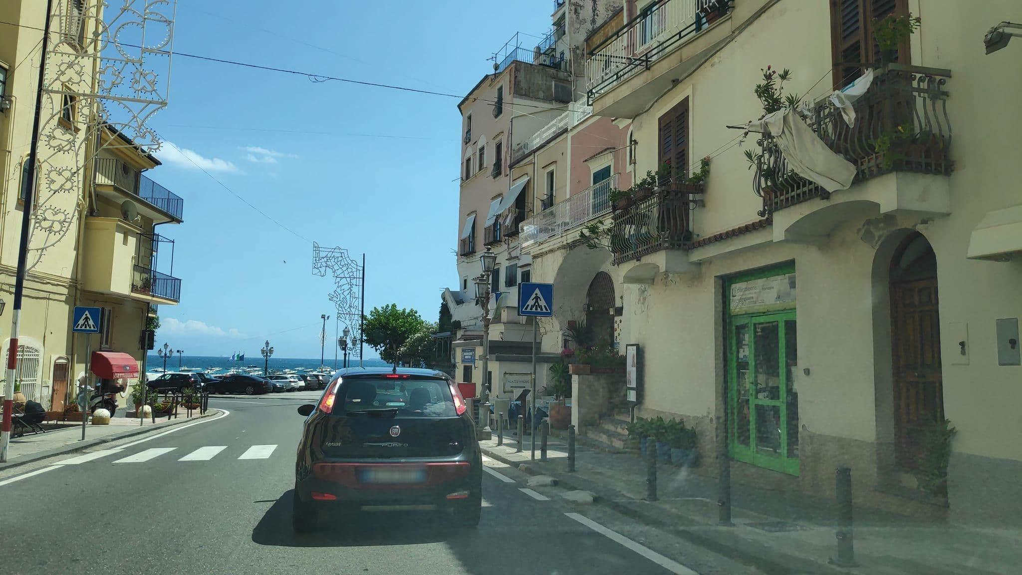 Street view near Hotel Caporal, Minori — © marcuscalabresus (CC BY-SA · Mapillary)